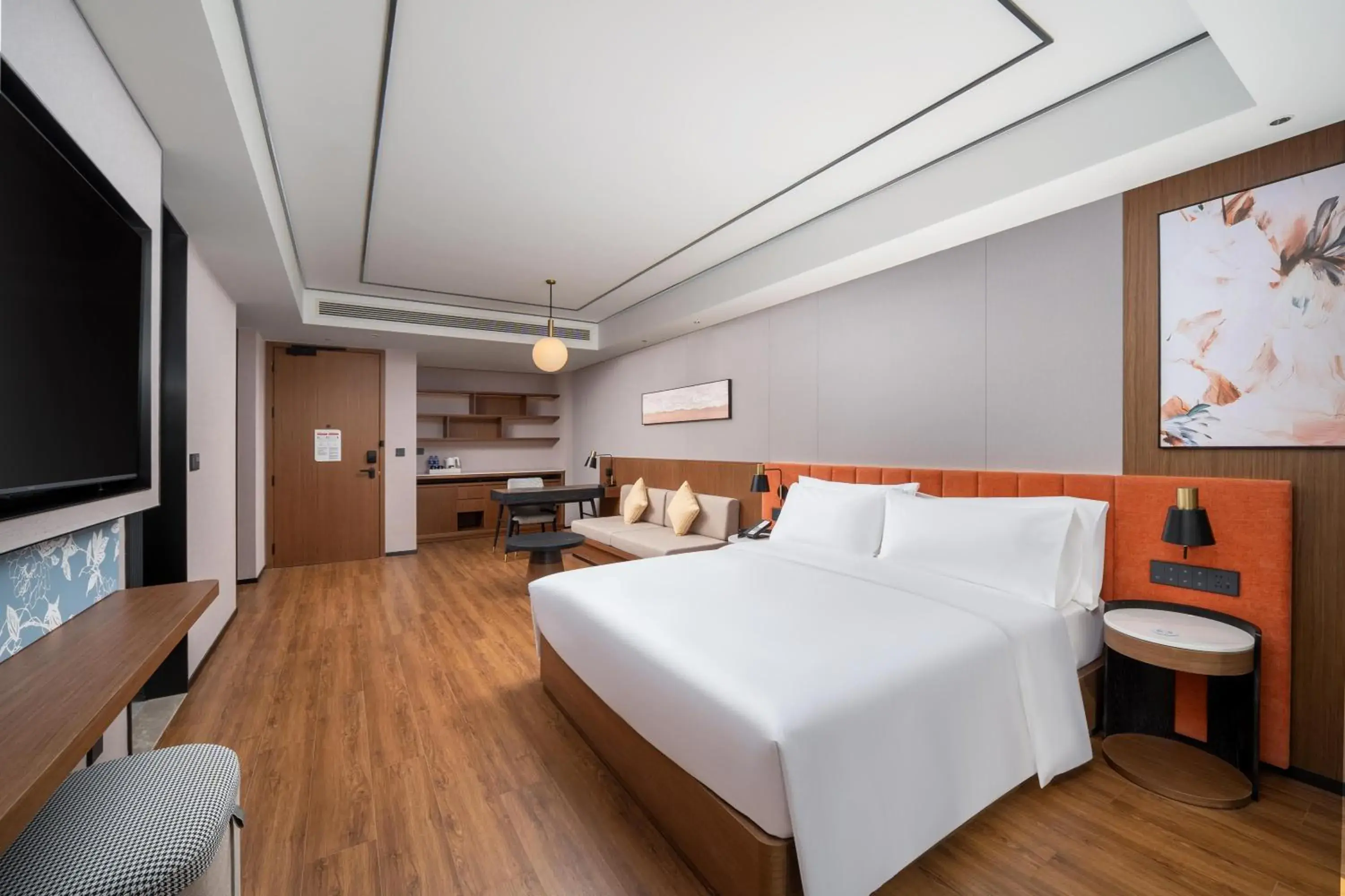 Deluxe King Room - single occupancy in Hilton Garden Inn Shanghai Changxing Island Deluxe King Room - single occupancy in Hilton Garden Inn Shanghai Changxing Island