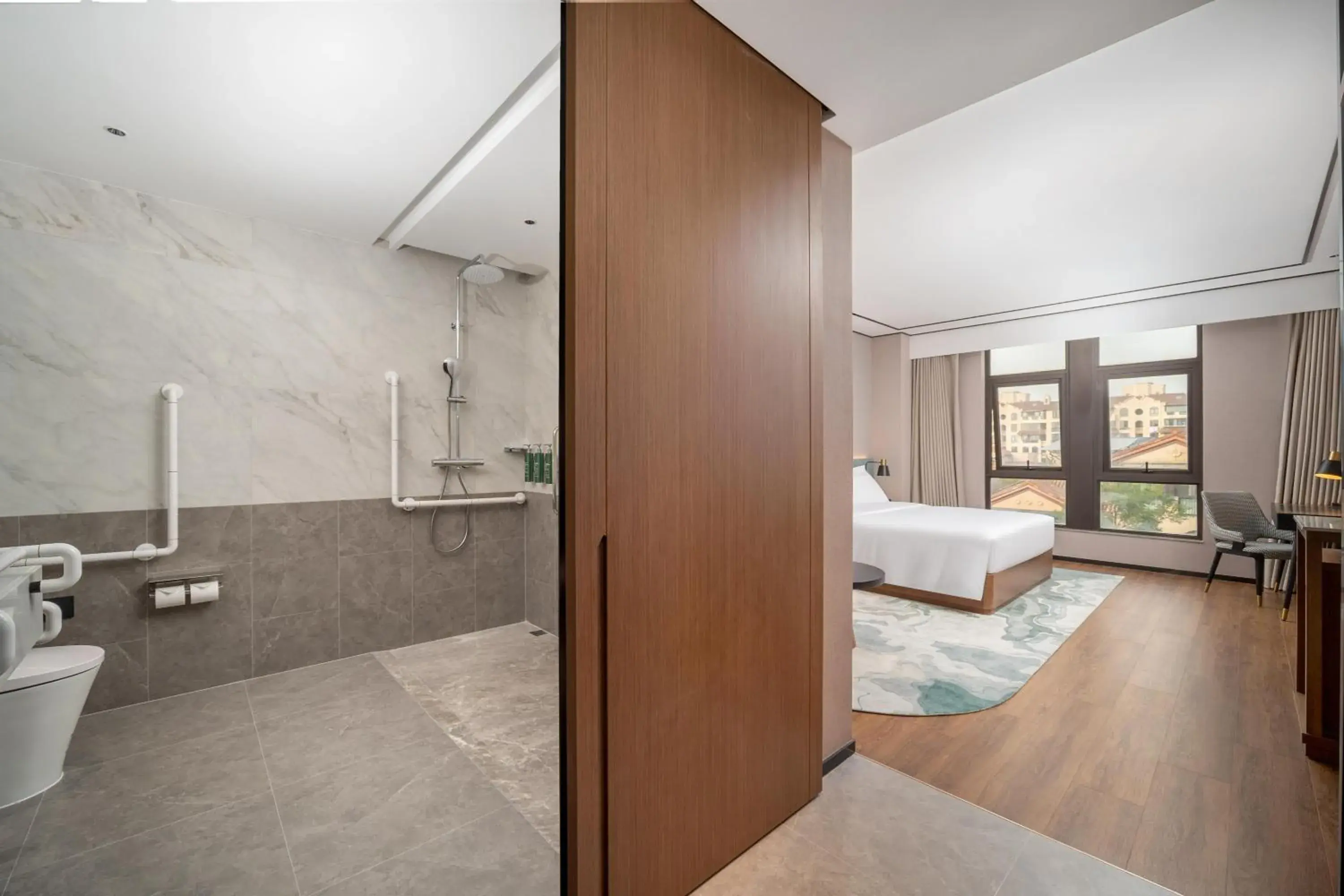 King Room - Mobility Accessible in Hilton Garden Inn Shanghai Changxing Island King Room - Mobility Accessible in Hilton Garden Inn Shanghai Changxing Island