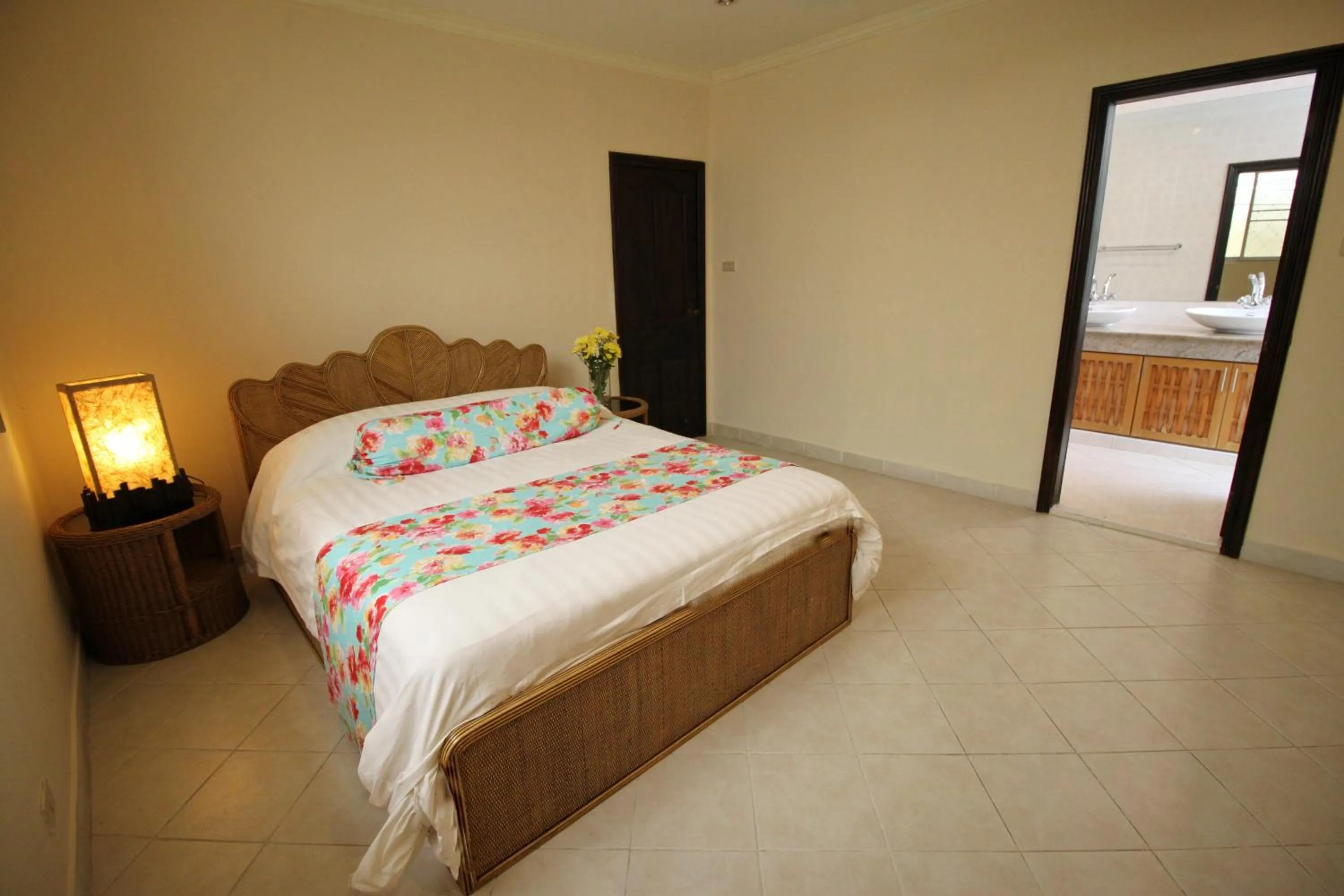 Bedroom, Bed in Butterfly Garden Boutique Residences by Luxury View SHA Extra Plus