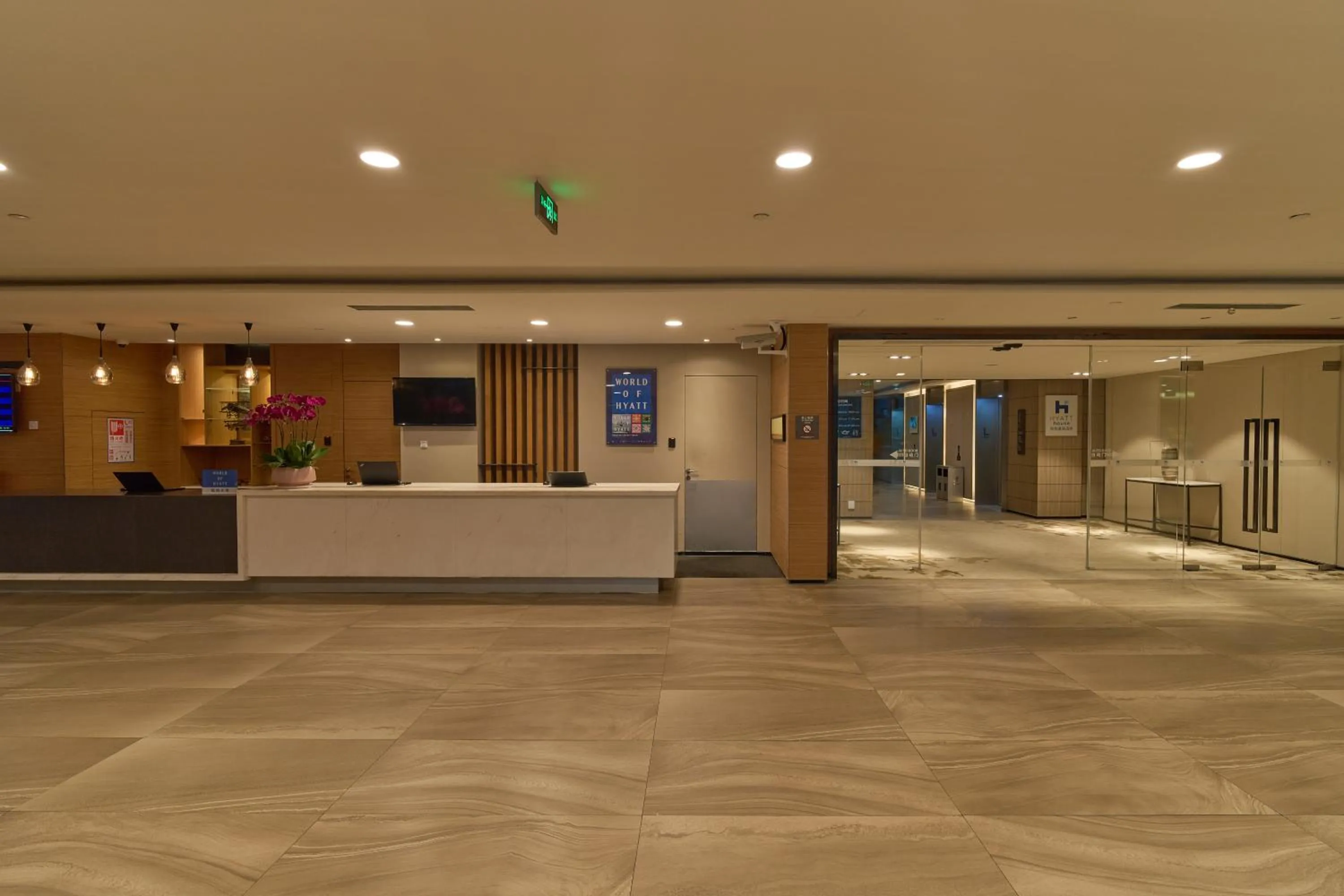 Lobby or reception in Hyatt House Shenzhen Airport