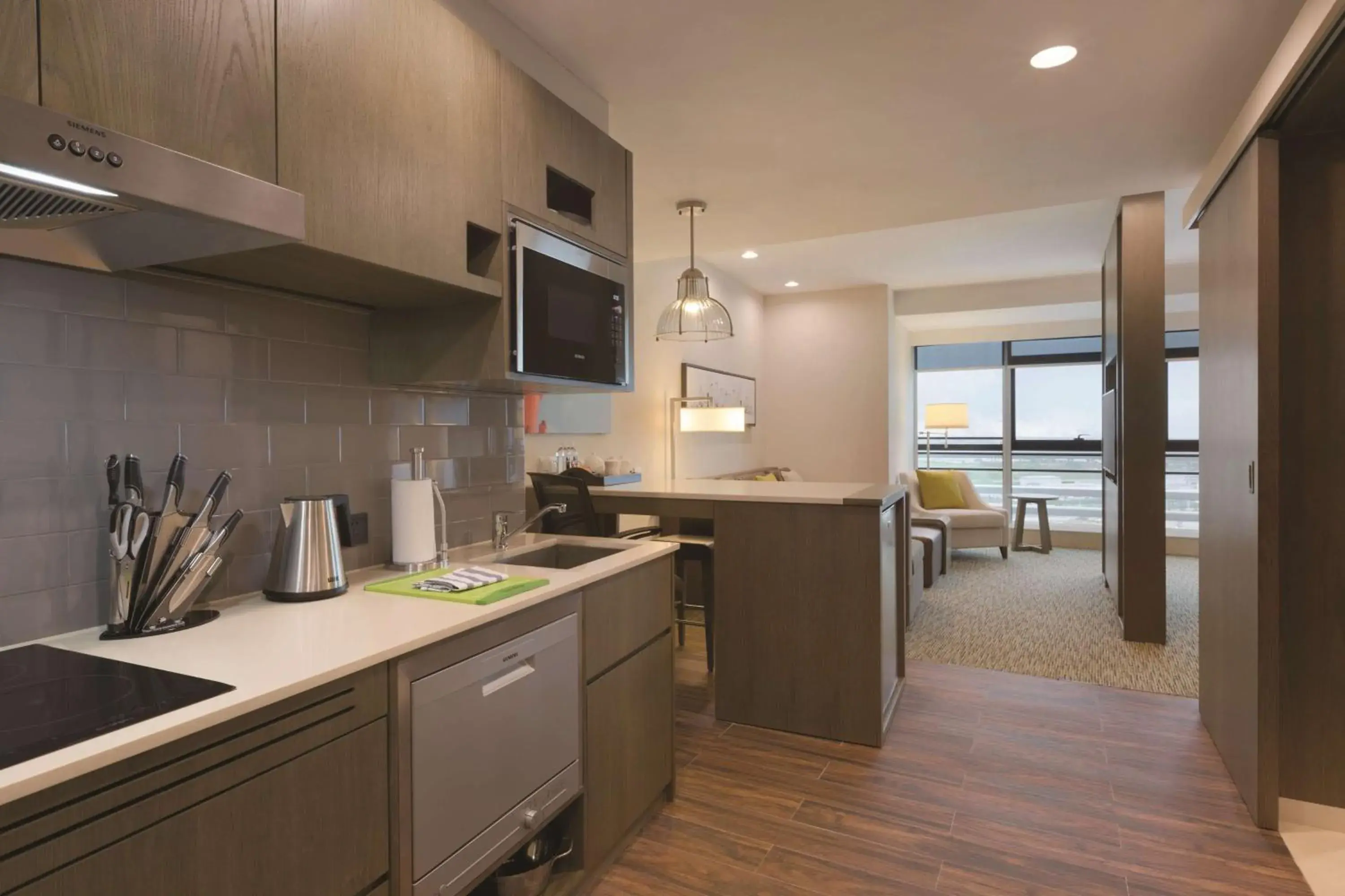 Photo of the whole room, Kitchen/Kitchenette in Hyatt House Shenzhen Airport