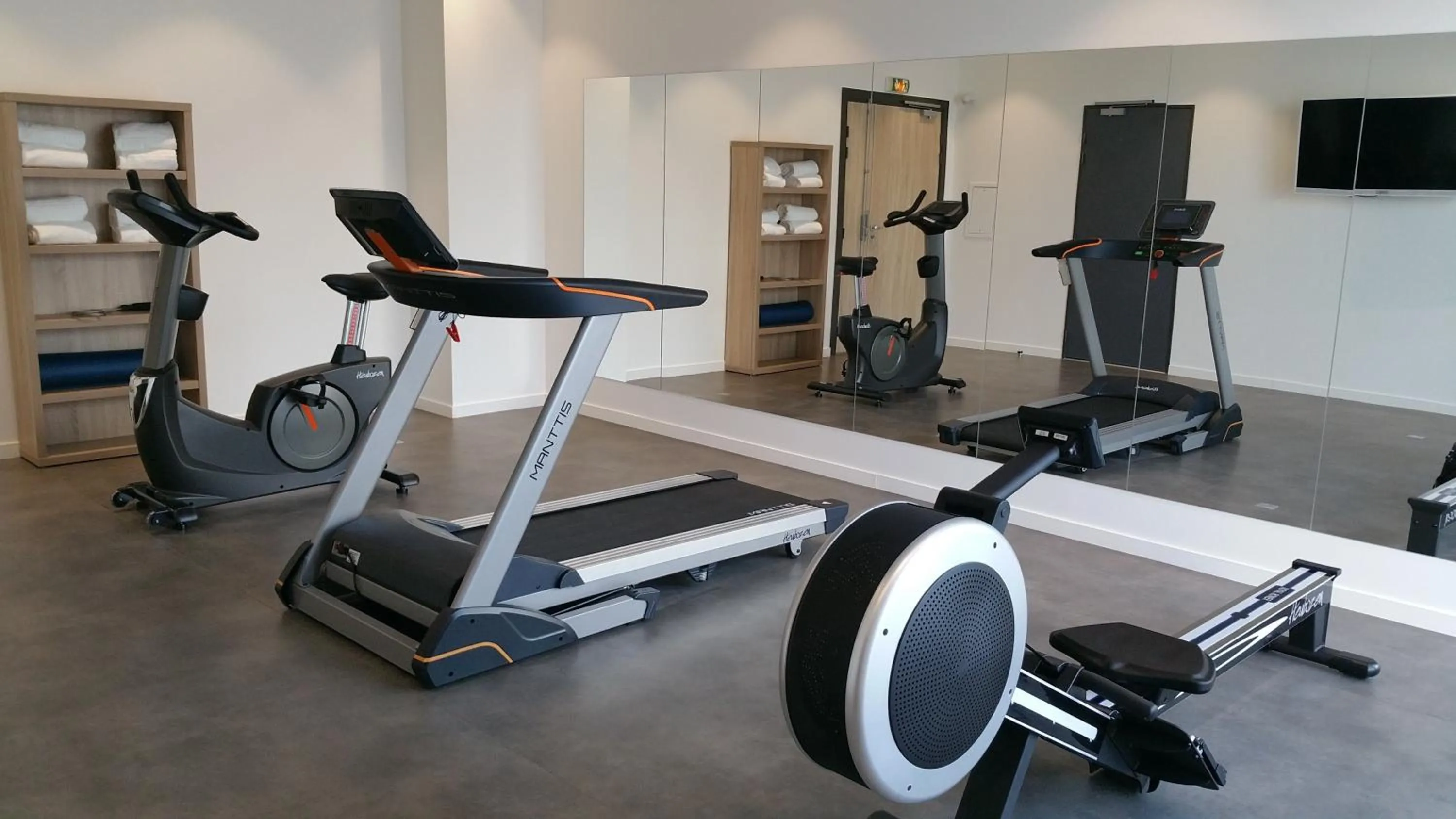 Fitness centre/facilities in All Suites Appart Hôtel - Bordeaux - Pessac