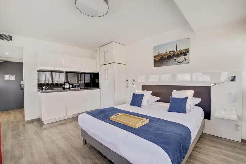 Bed in All Suites Appart Hôtel - Bordeaux - Pessac