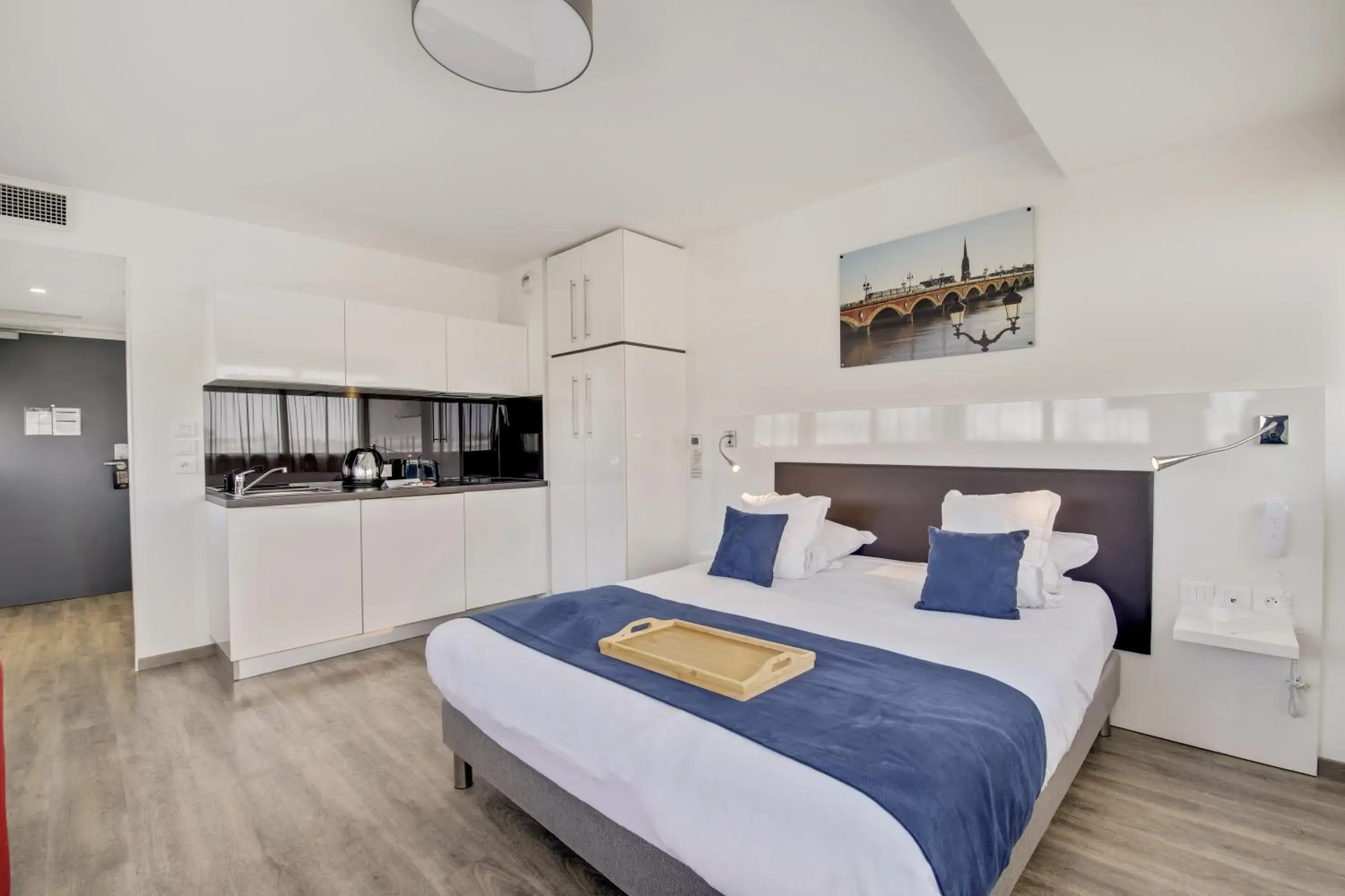 Bed in All Suites Appart Hôtel - Bordeaux - Pessac Bed in All Suites Appart Hôtel - Bordeaux - Pessac