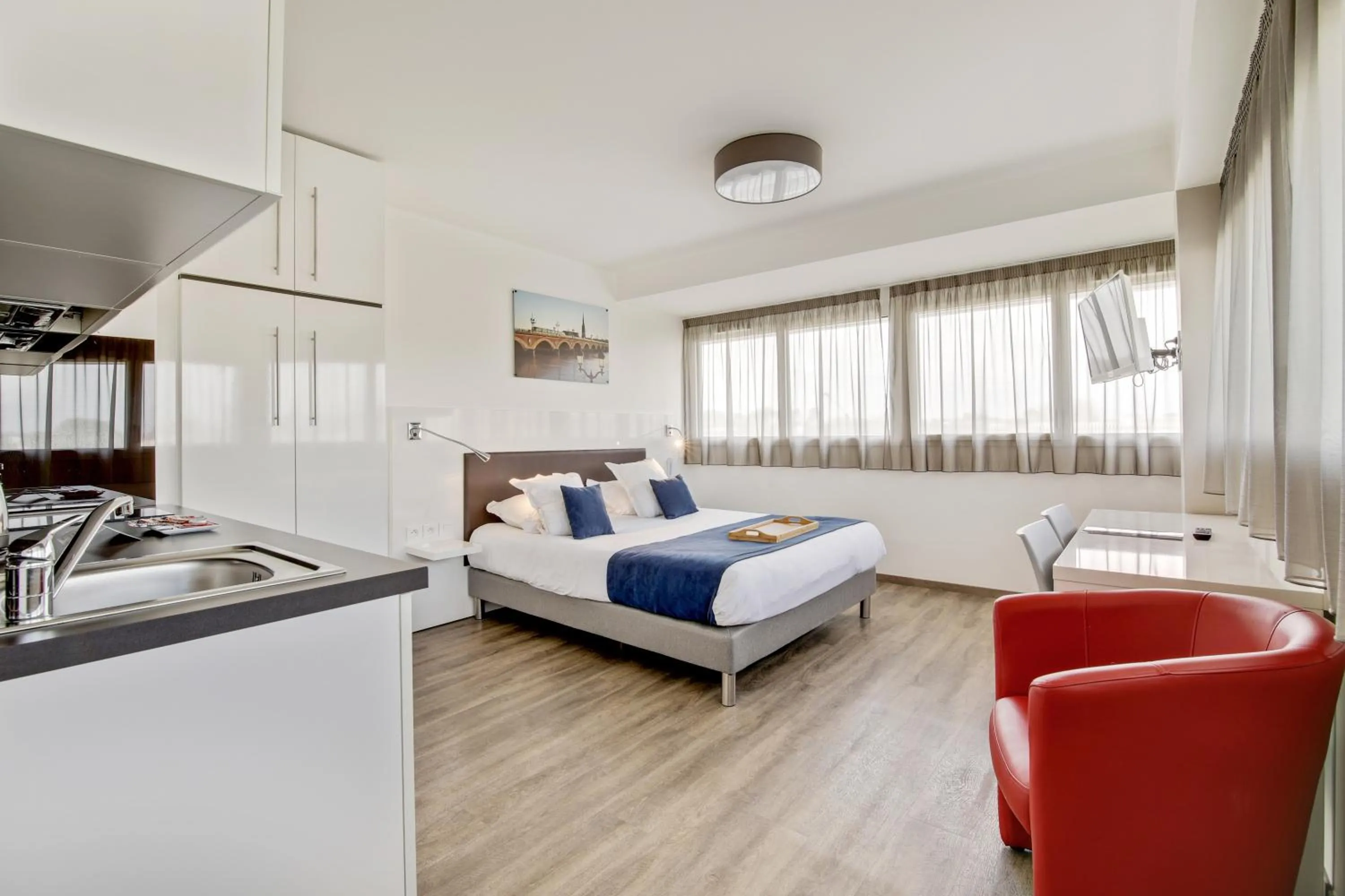 Photo of the whole room, Bed in All Suites Appart Hôtel - Bordeaux - Pessac