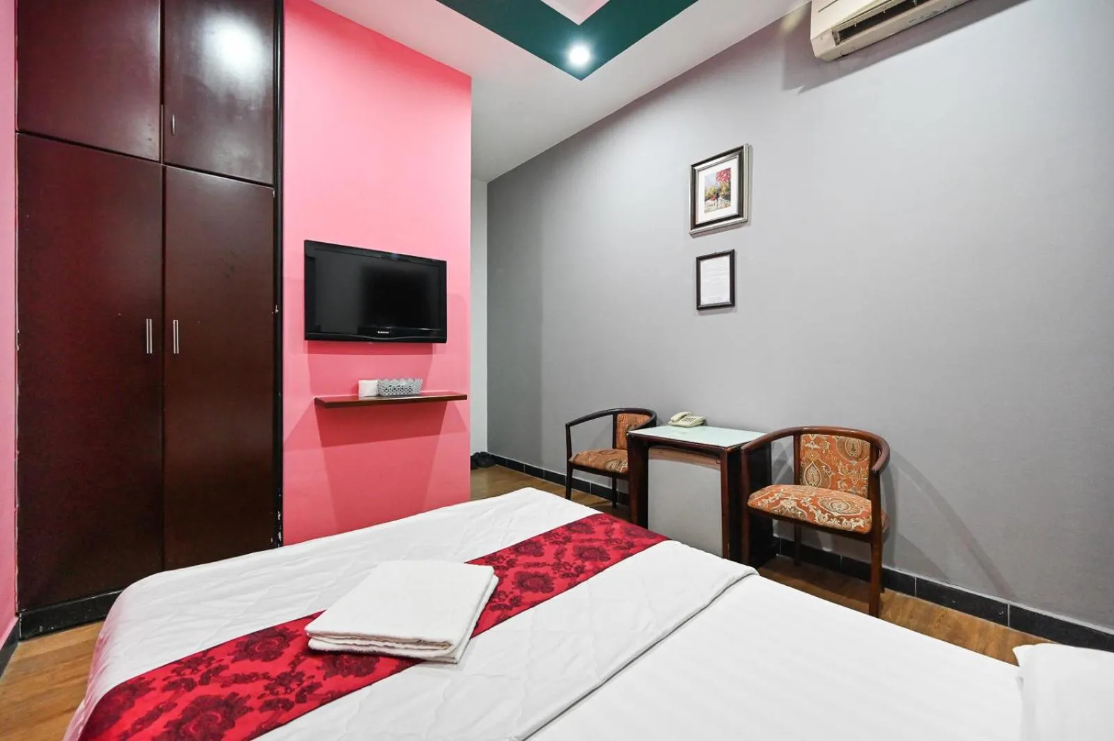 air conditioner in Hoang Phung Hotel - Tan Son Nhat Airport