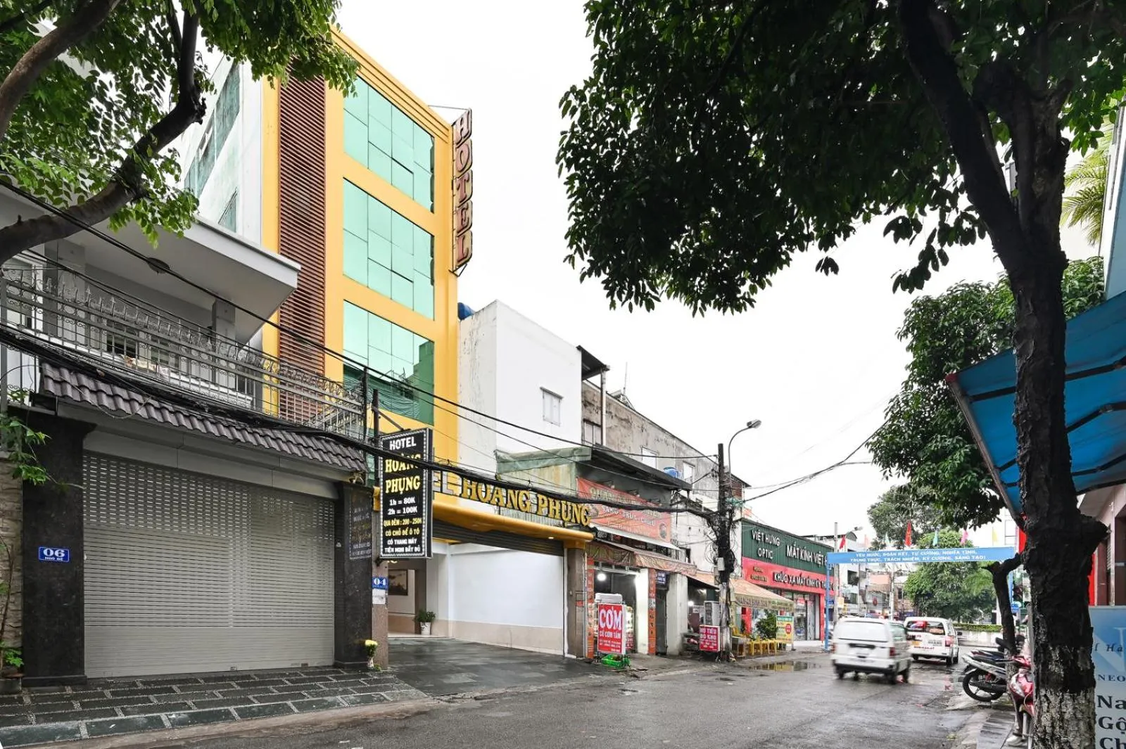 Property building in Hoang Phung Hotel - Tan Son Nhat Airport