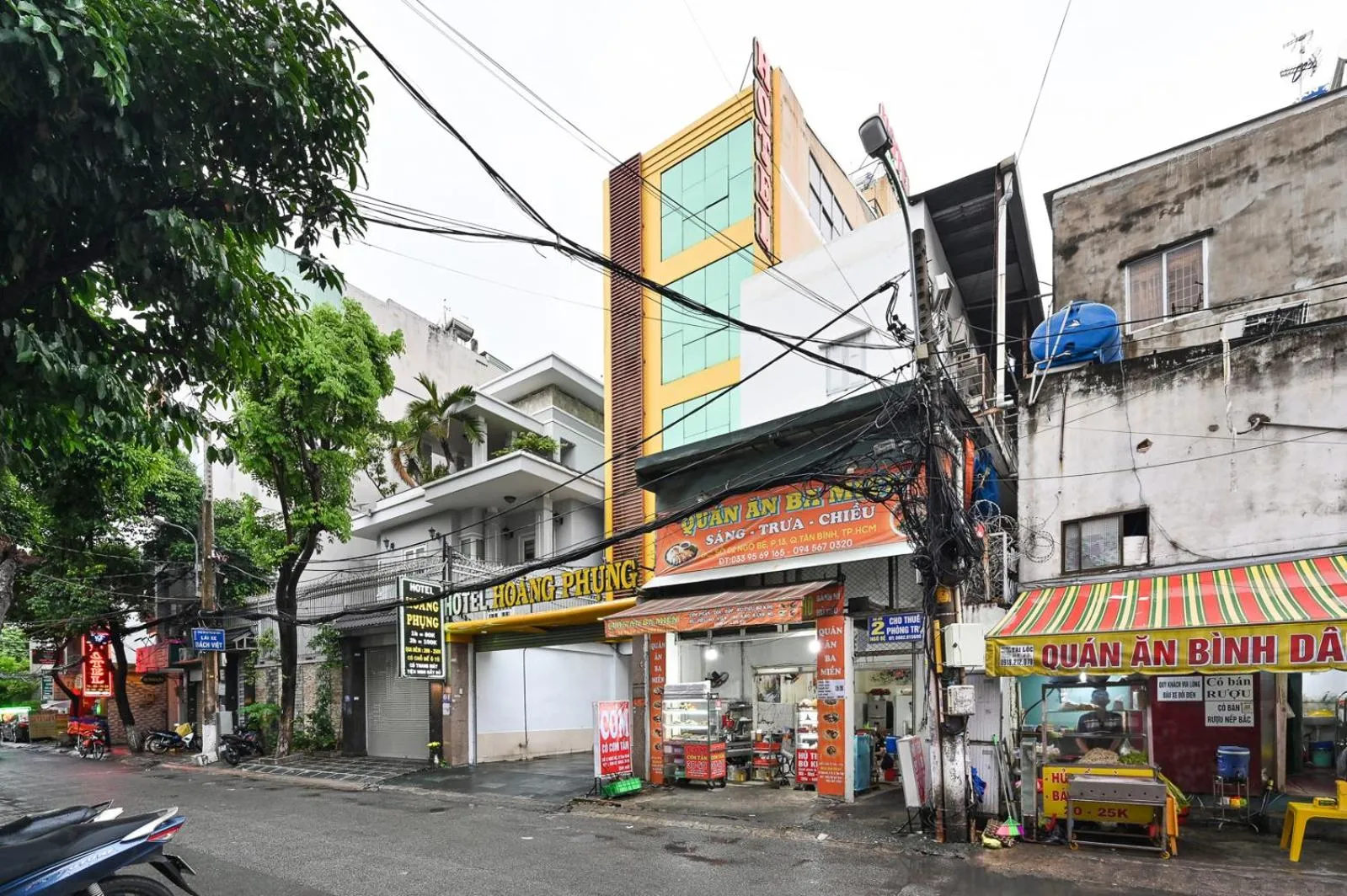Property building in Hoang Phung Hotel - Tan Son Nhat Airport