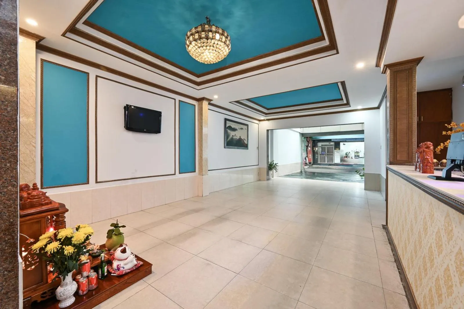 TV and multimedia in Hoang Phung Hotel - Tan Son Nhat Airport