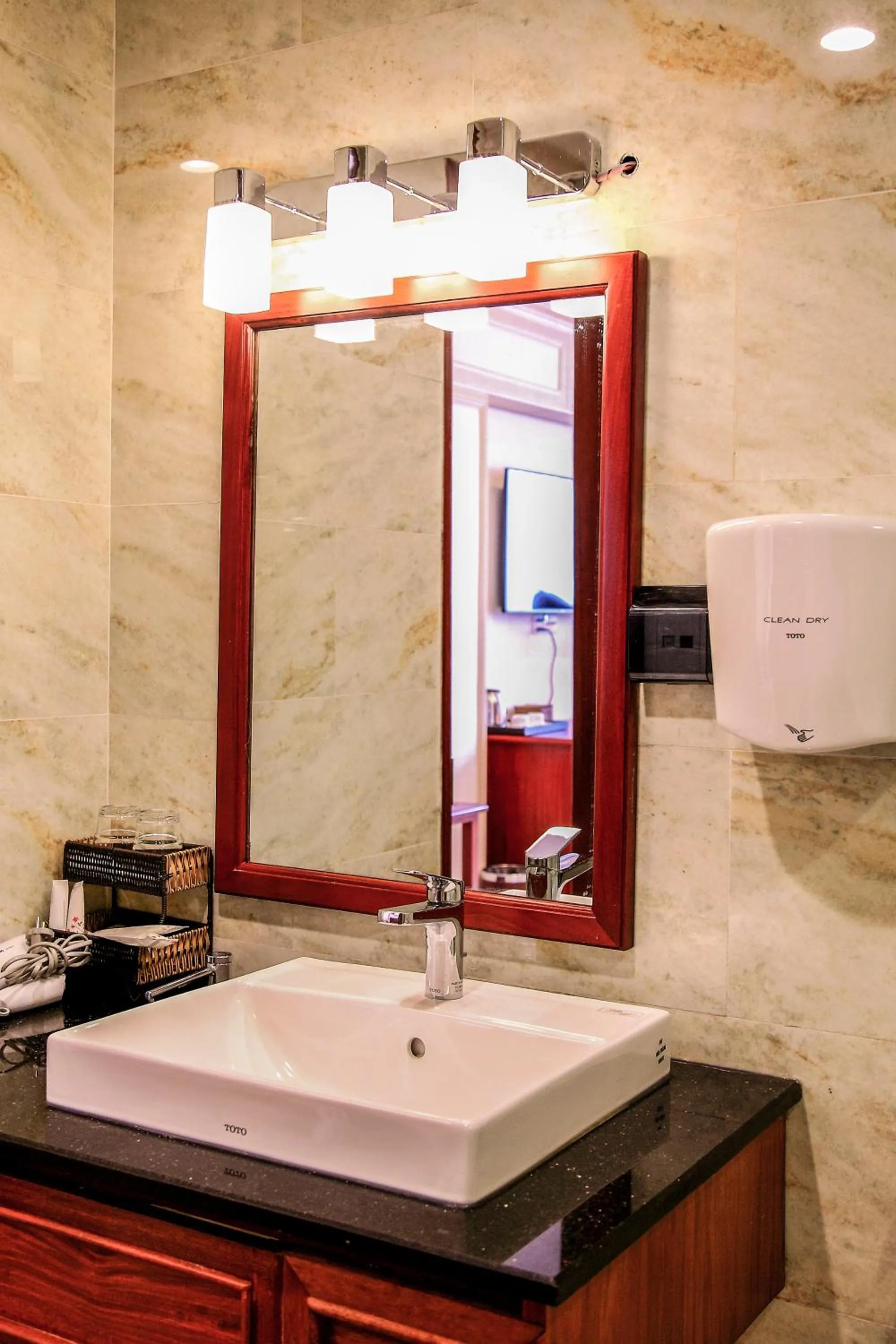 Bathroom in Minh Tam Phu Nhuan Hotel & Spa