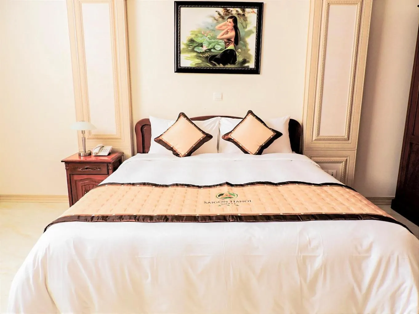 Bed in Minh Tam Phu Nhuan Hotel & Spa