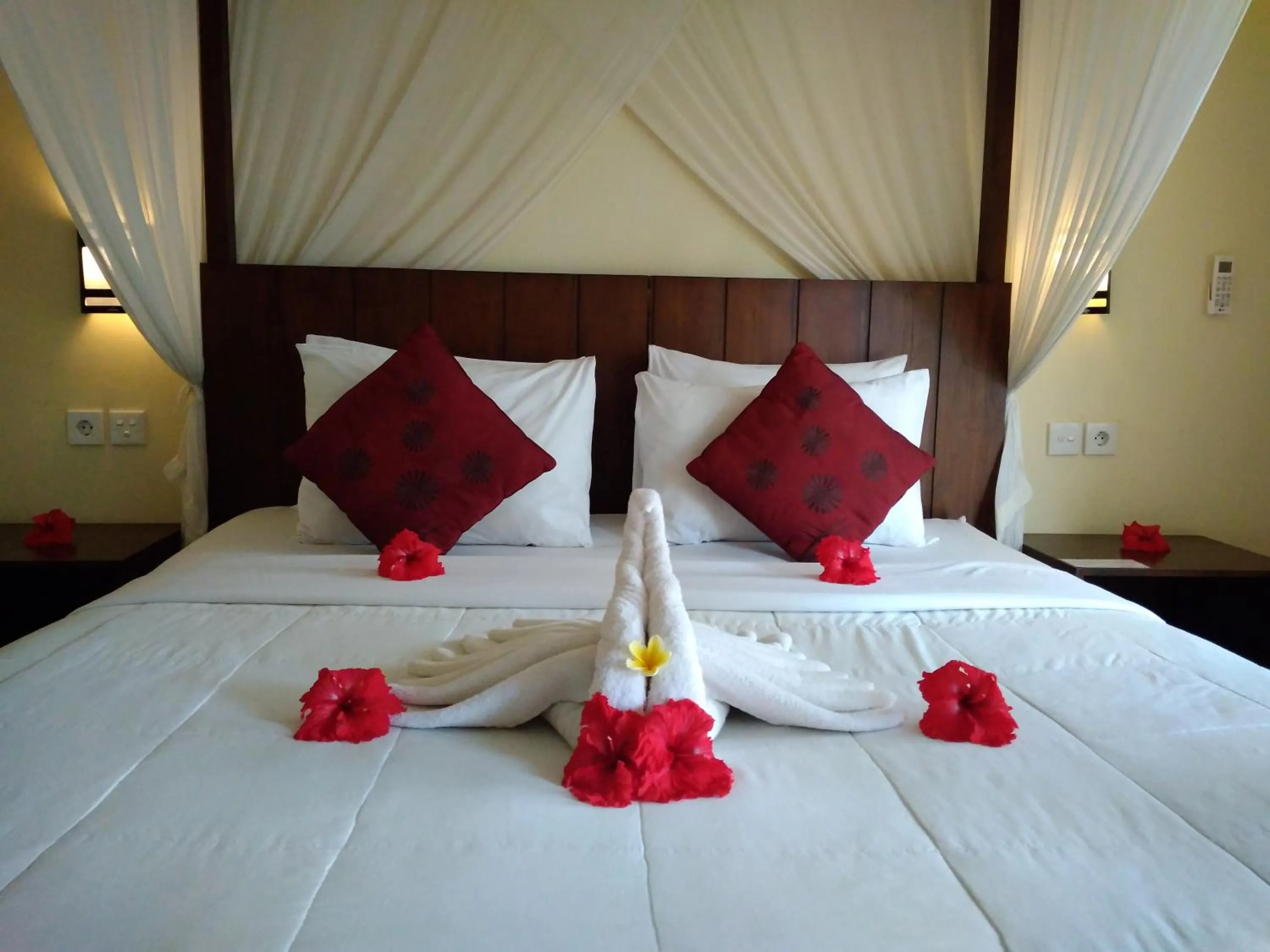 Bed in Kartika Bungalows