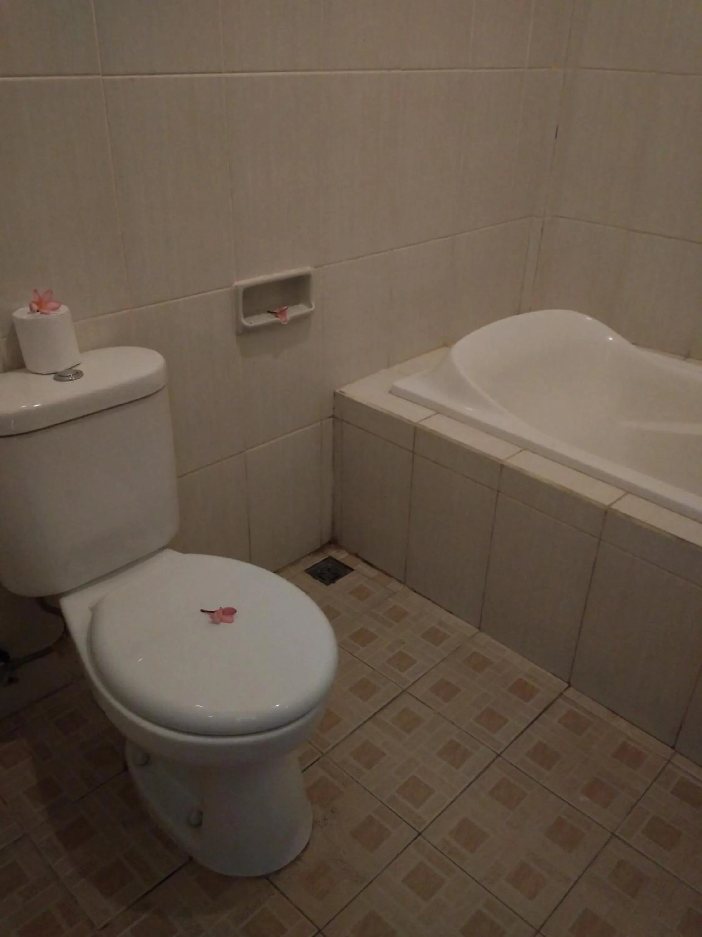 Toilet in Kartika Bungalows