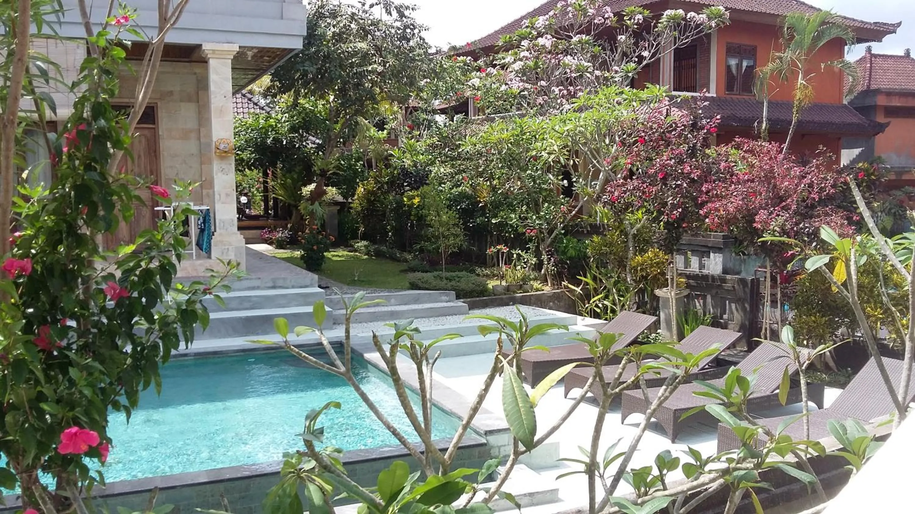 Garden in Kartika Bungalows