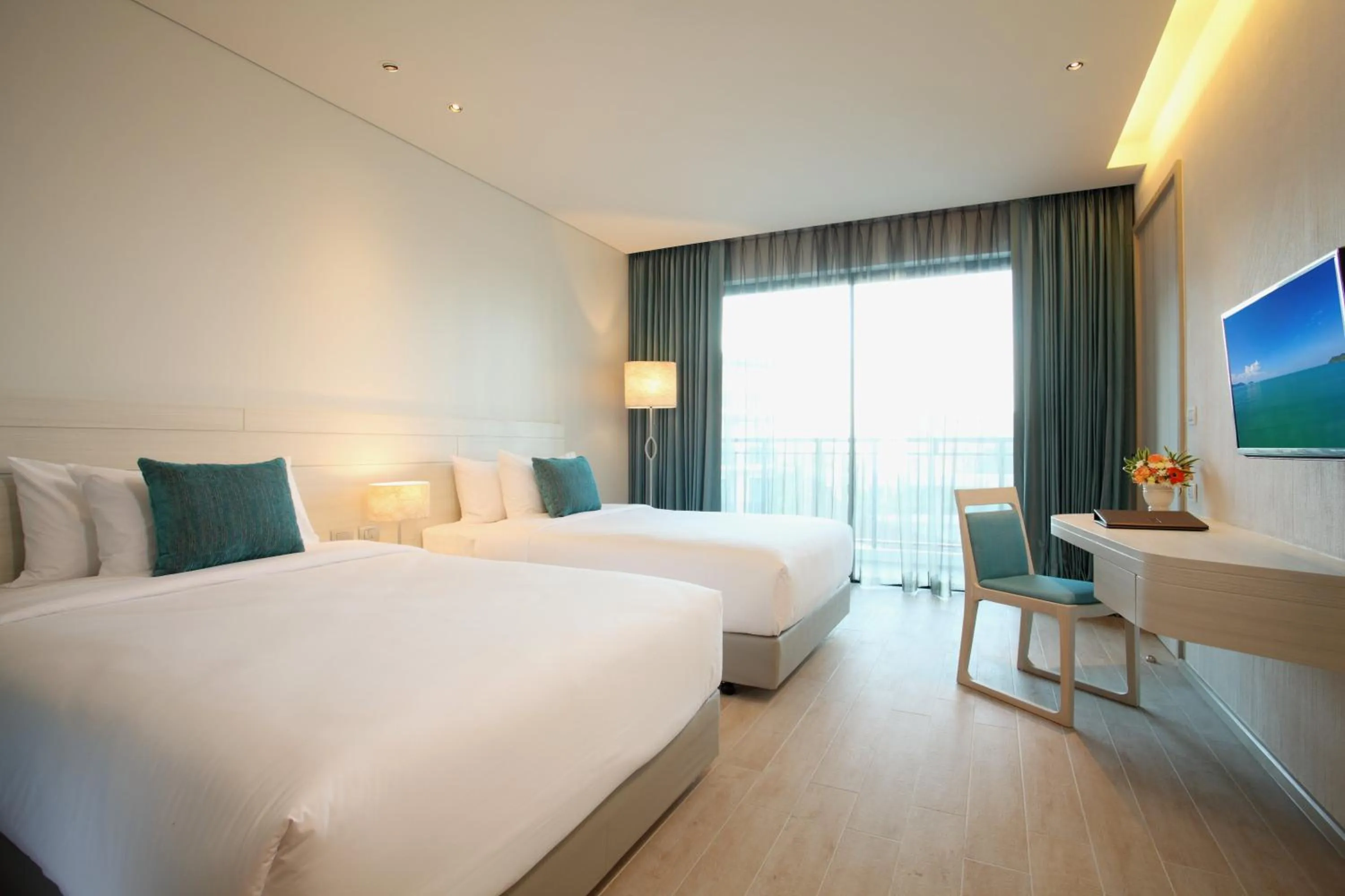 Photo of the whole room, Bed in Centara Life Maris Resort Jomtien