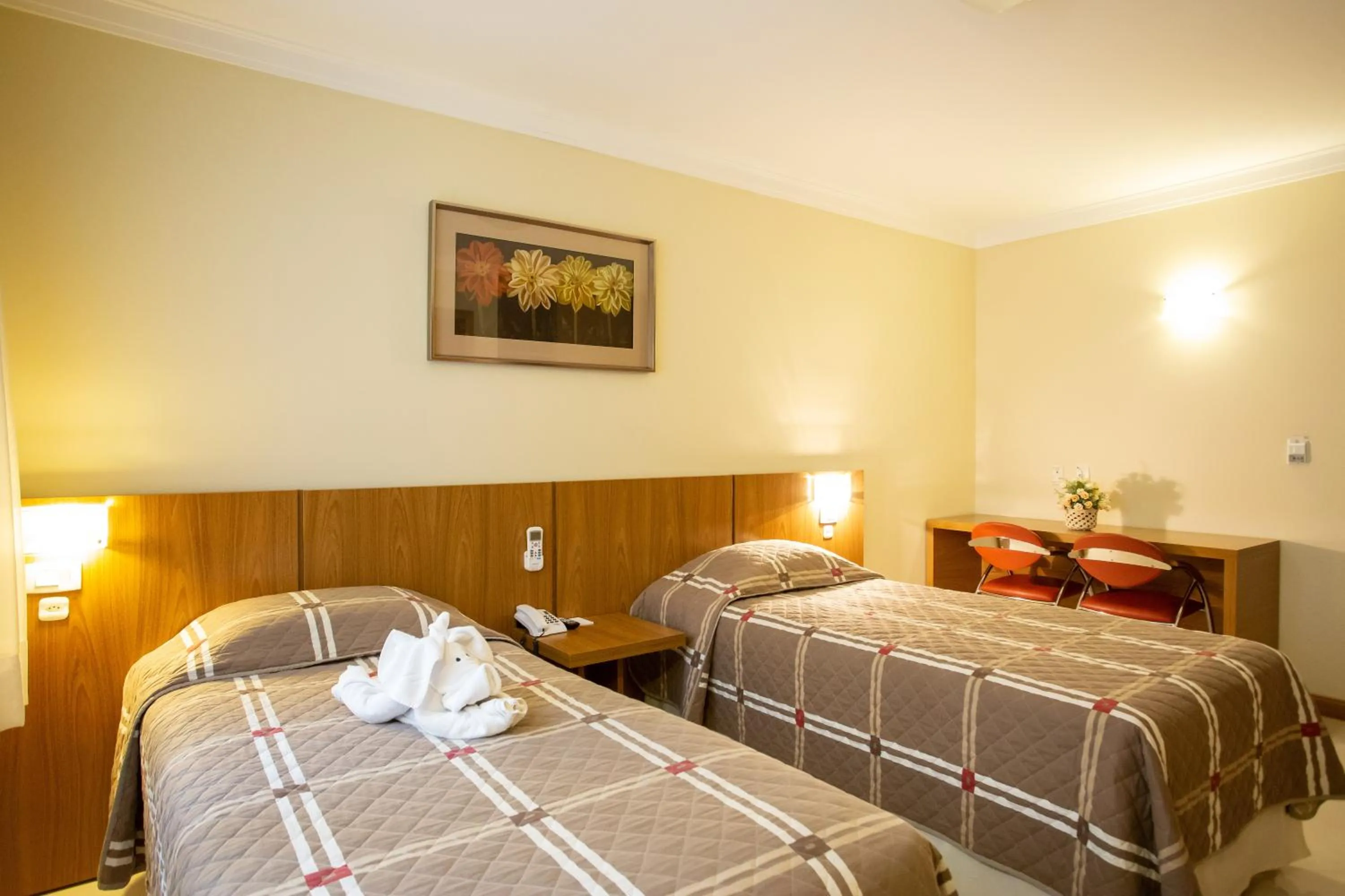 Bed in Barbur Center Hotel