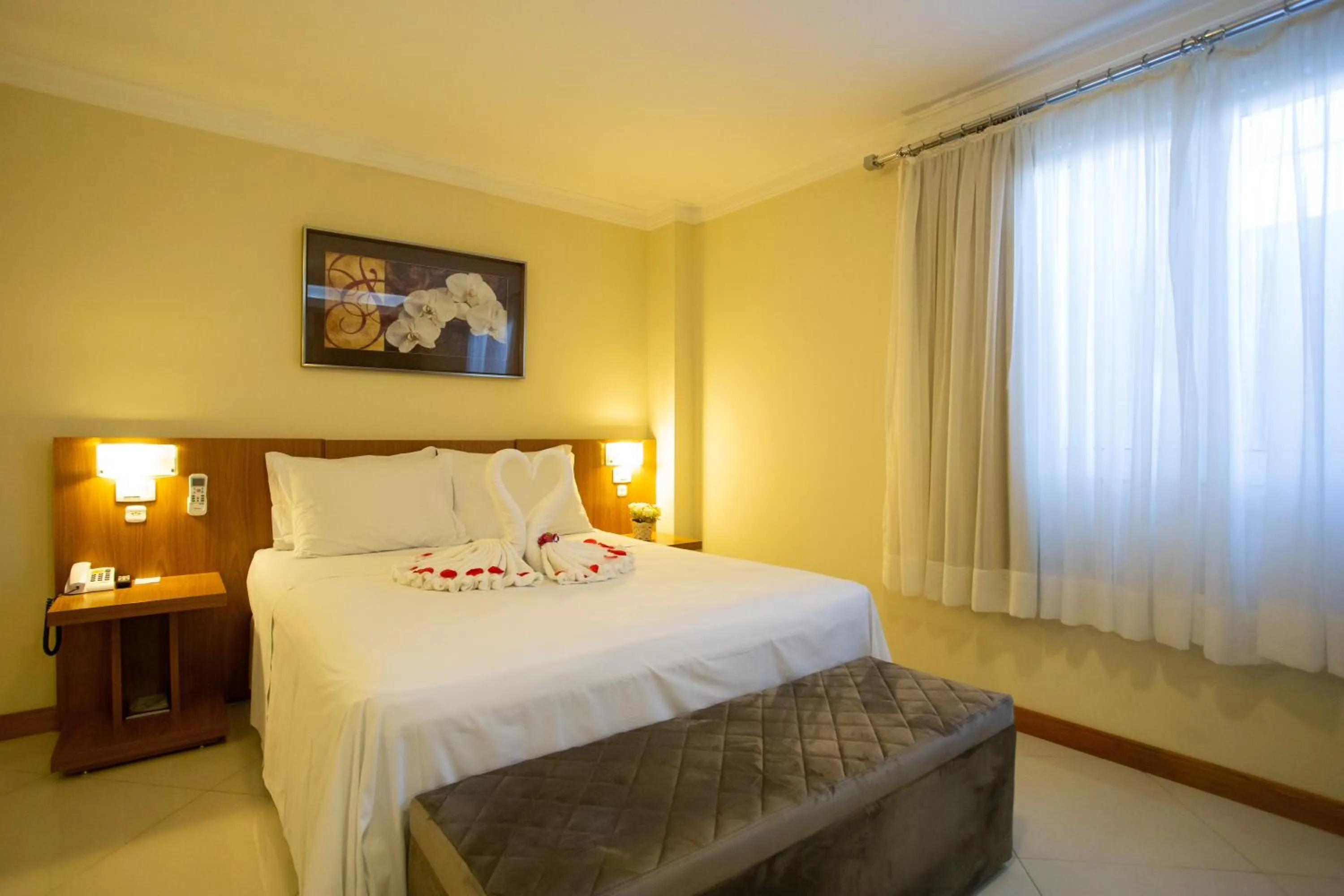 Bed in Barbur Center Hotel