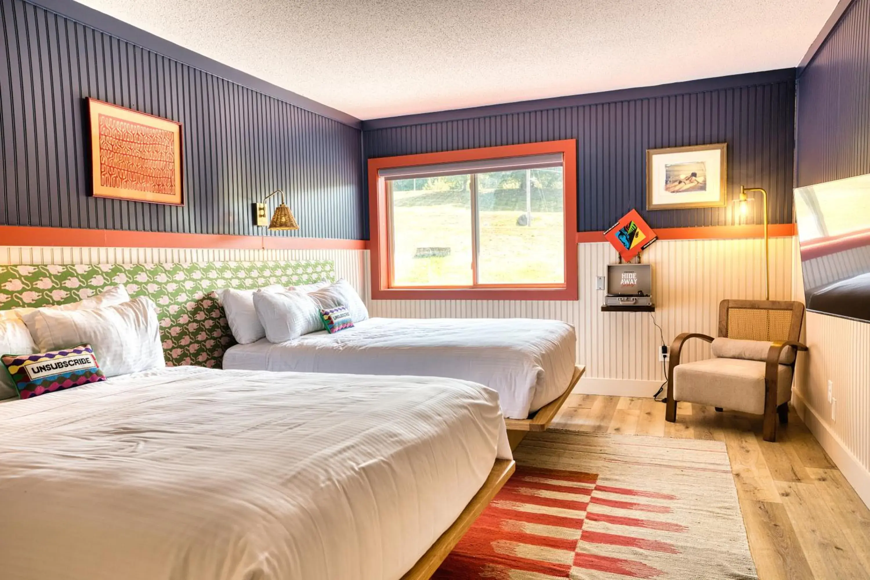 Double Room in Hideaway Inn Mt Sunapee Double Room in Hideaway Inn Mt Sunapee