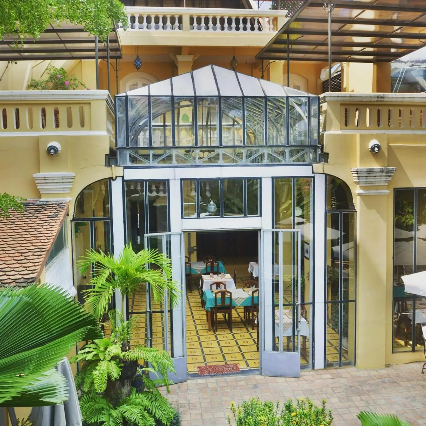 Restaurant/places to eat in La Villa