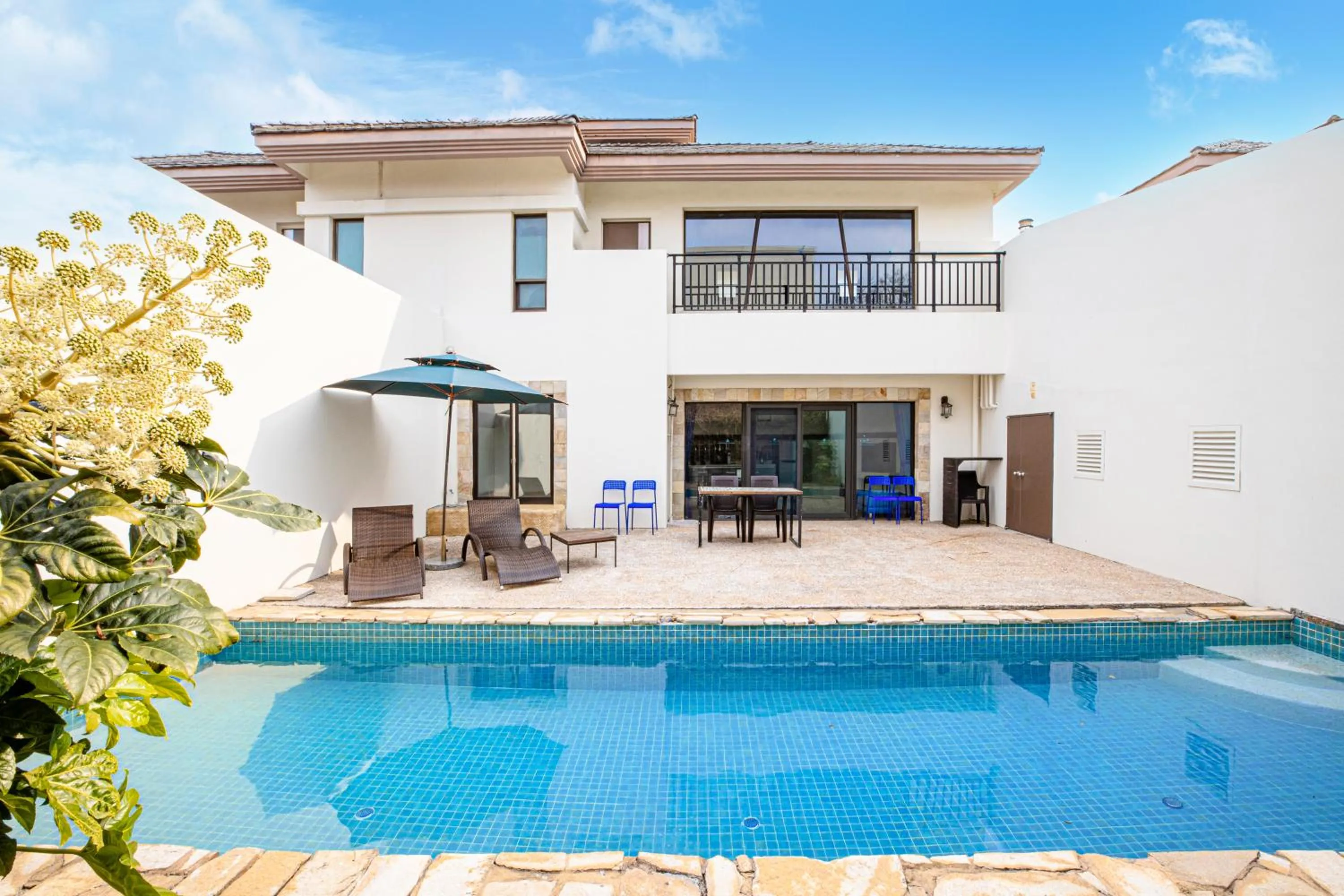 Swimming pool in Olle Resort