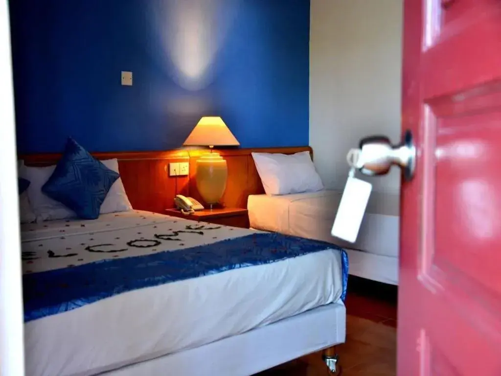 Double Room in Hotel Bridge View Double Room in Hotel Bridge View