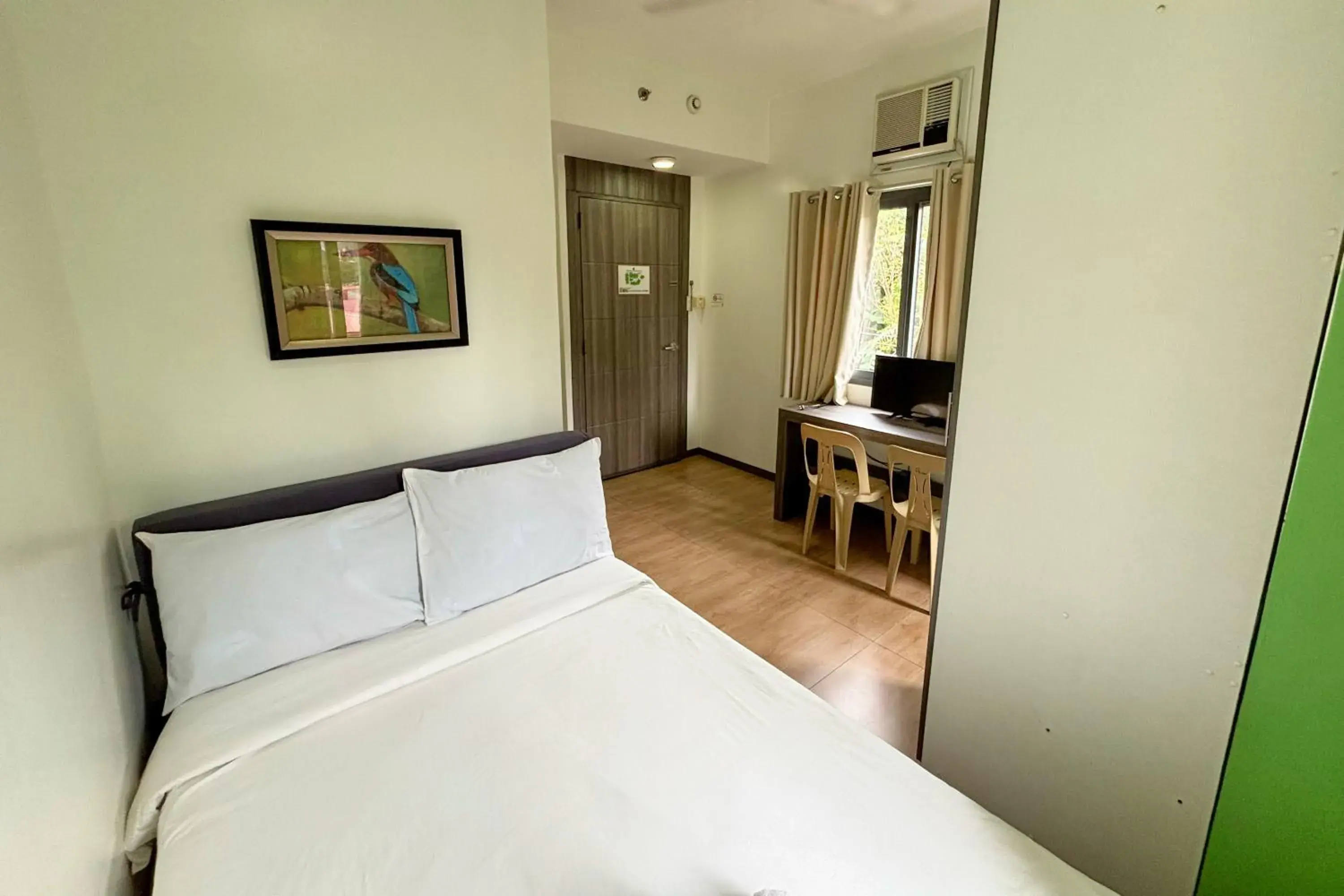 Deluxe Room in Casa Lily Quezon City Deluxe Room in Casa Lily Quezon City