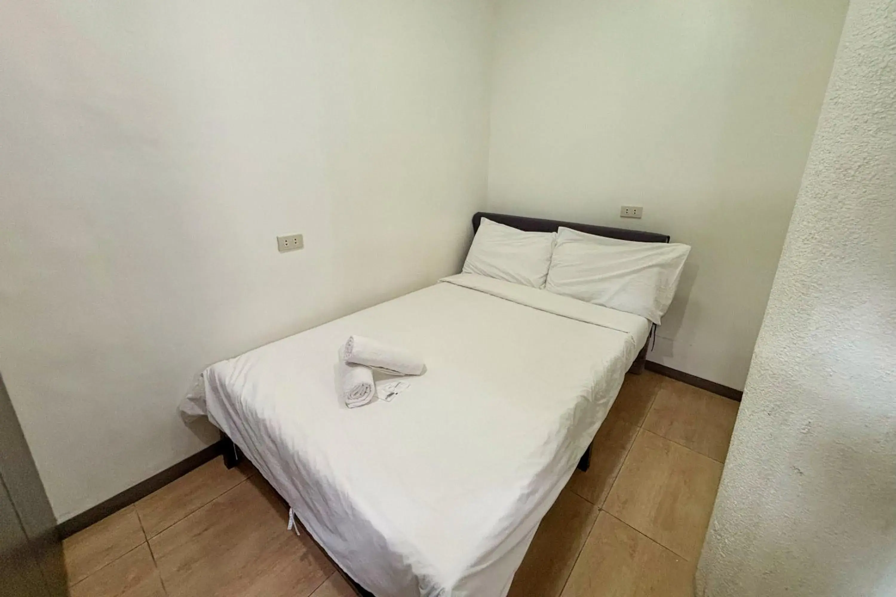 Standard Double Room in Casa Lily Quezon City Standard Double Room in Casa Lily Quezon City