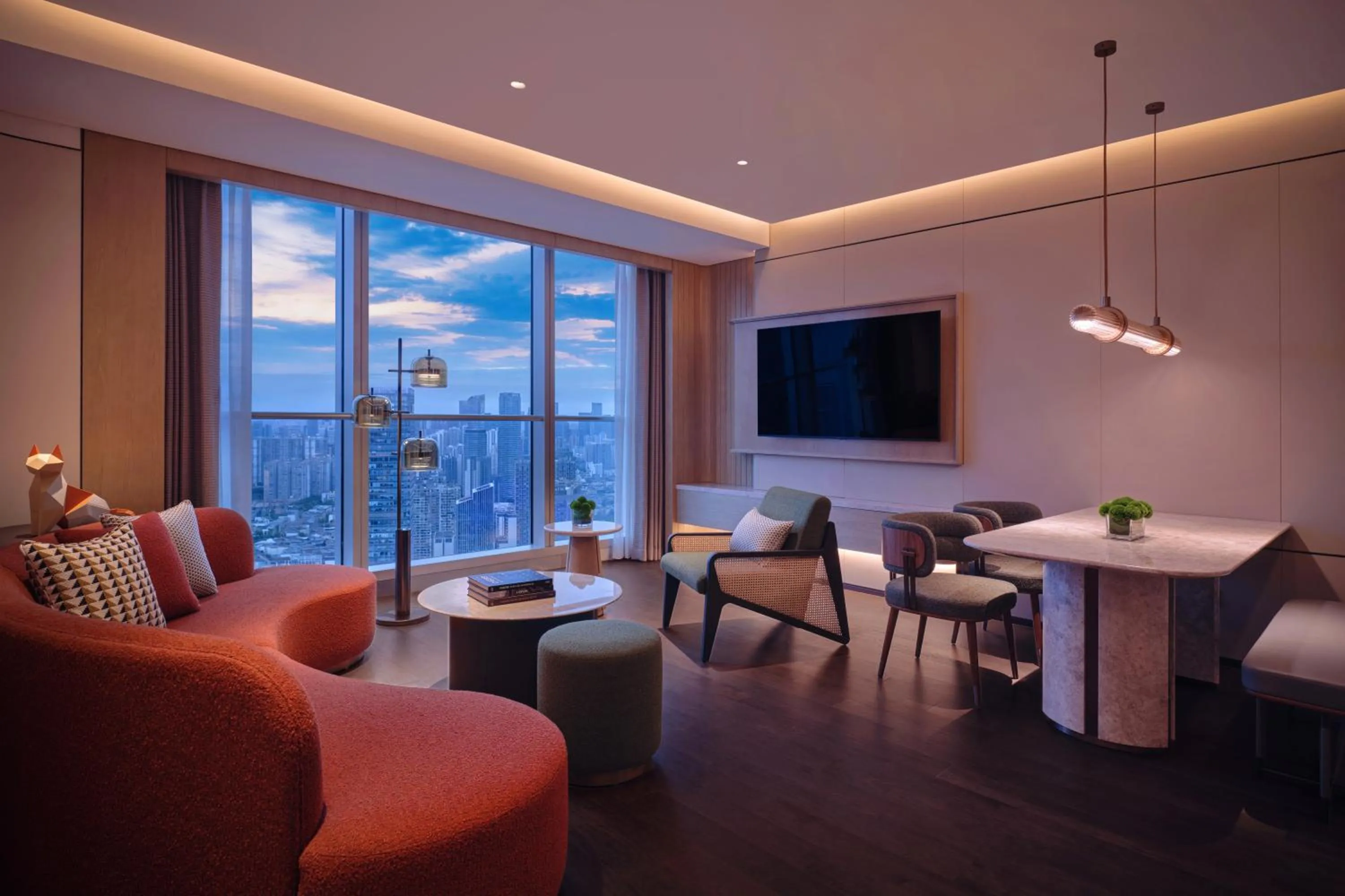 Deluxe King Suite in Hyatt Centric The Ring Chengdu