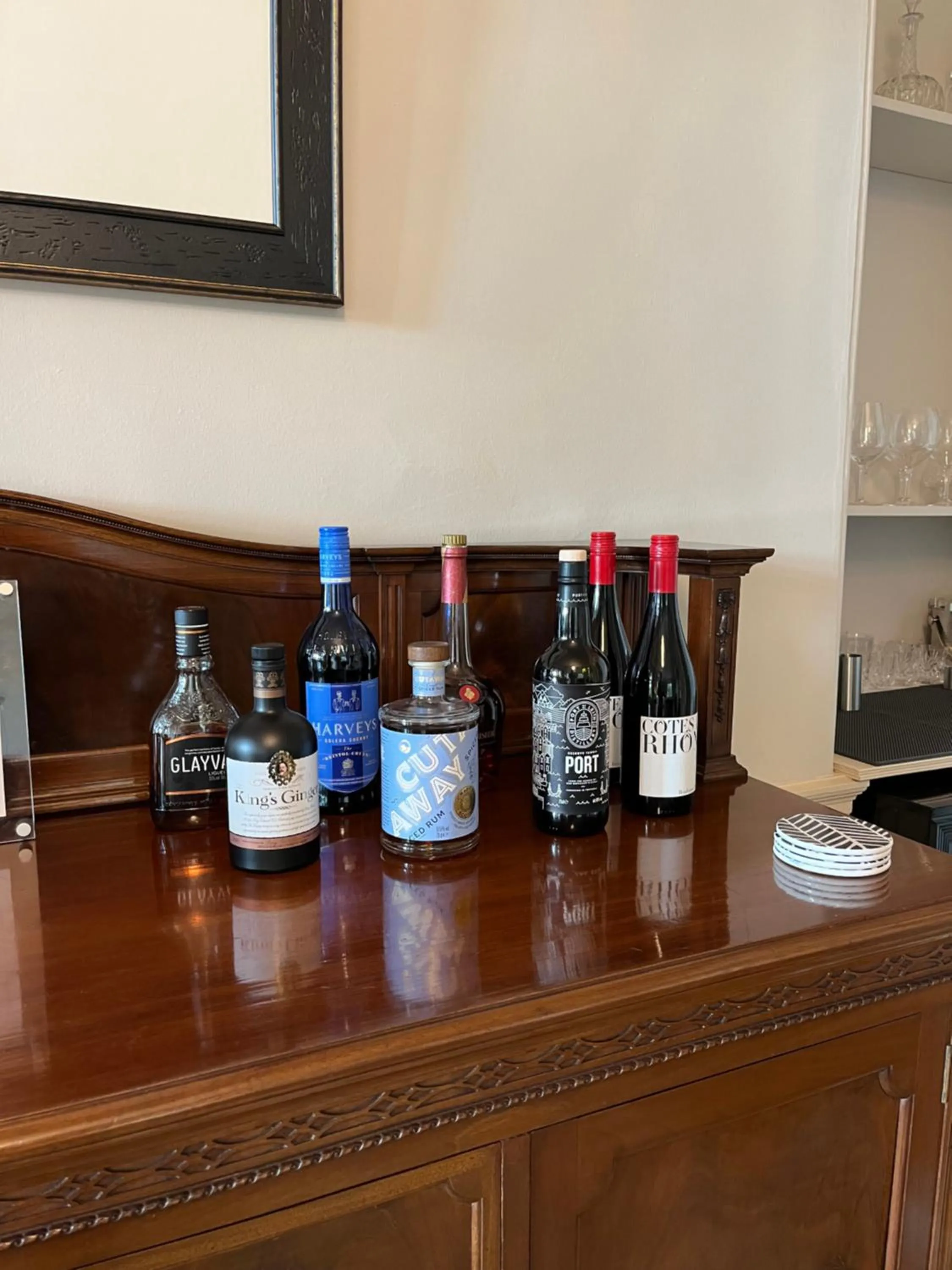 Lounge or bar in Lys-Na-Greyne Country House