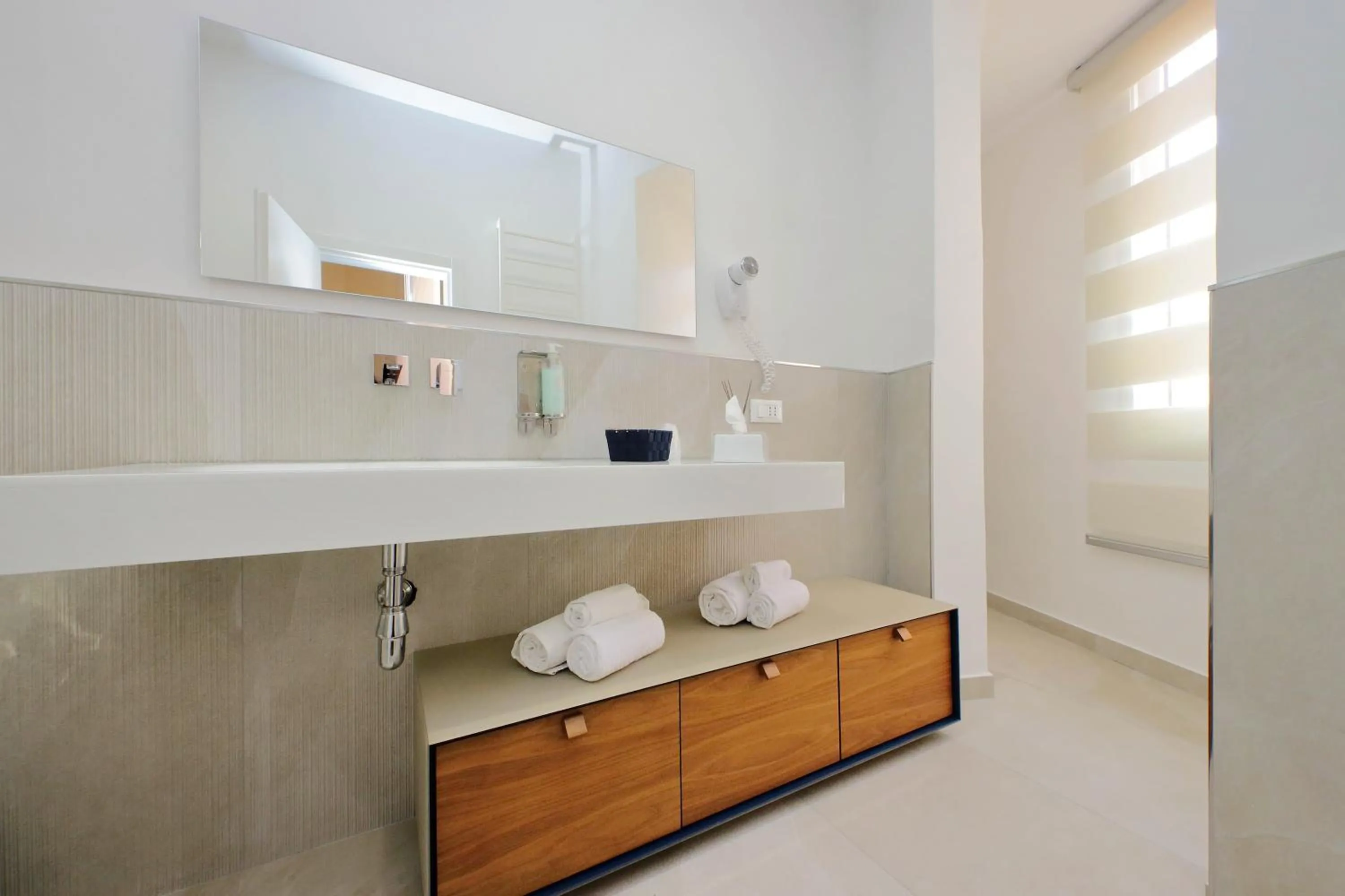 Bathroom in Trevi Rome Suite