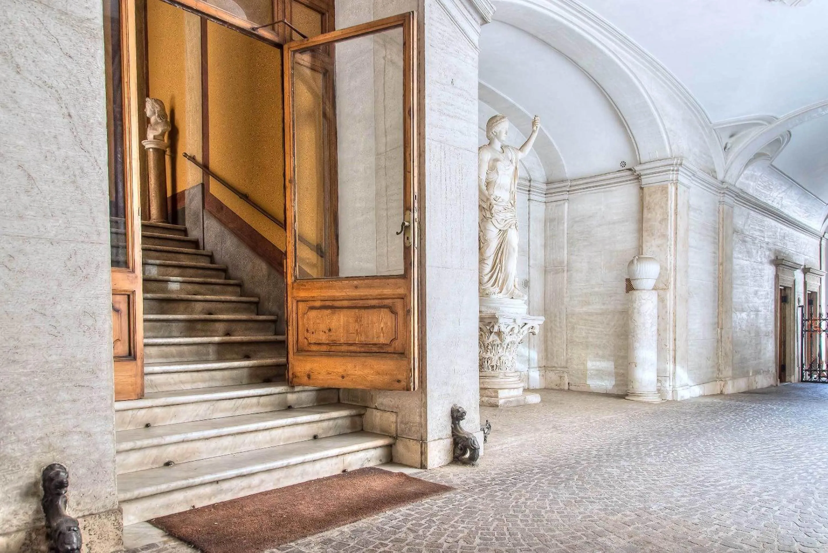 Patio in Trevi Rome Suite