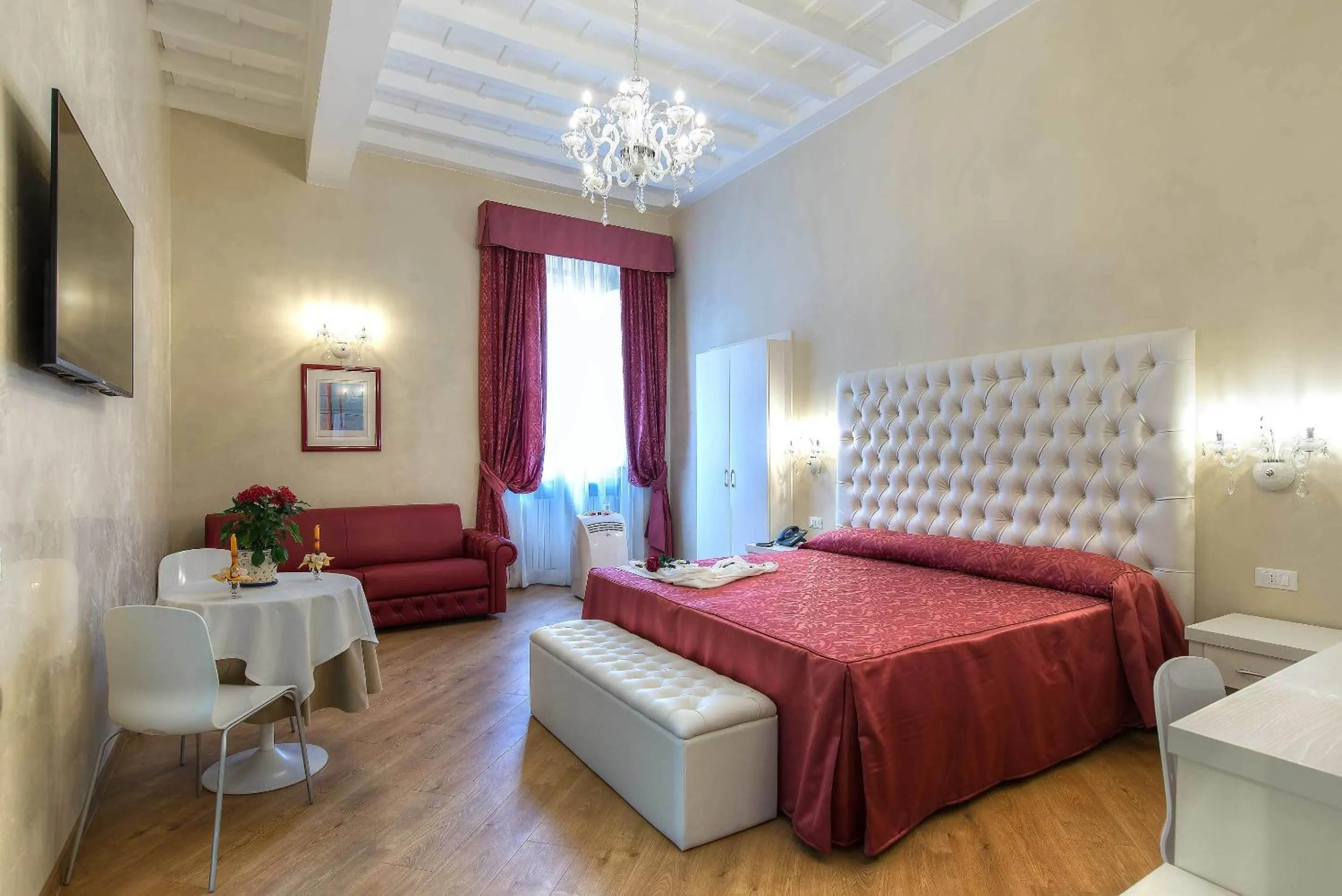 Bedroom, Bed in Trevi Rome Suite