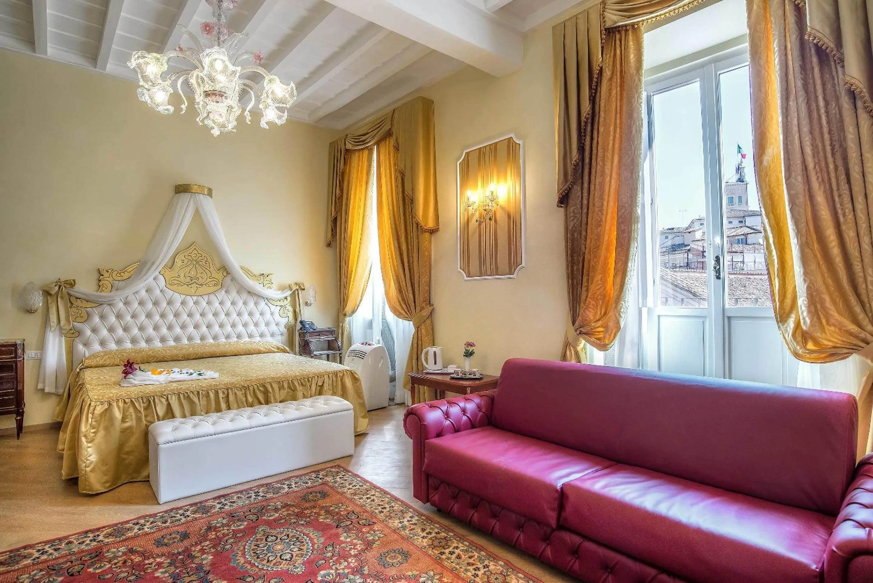 Bedroom, Bed in Trevi Rome Suite