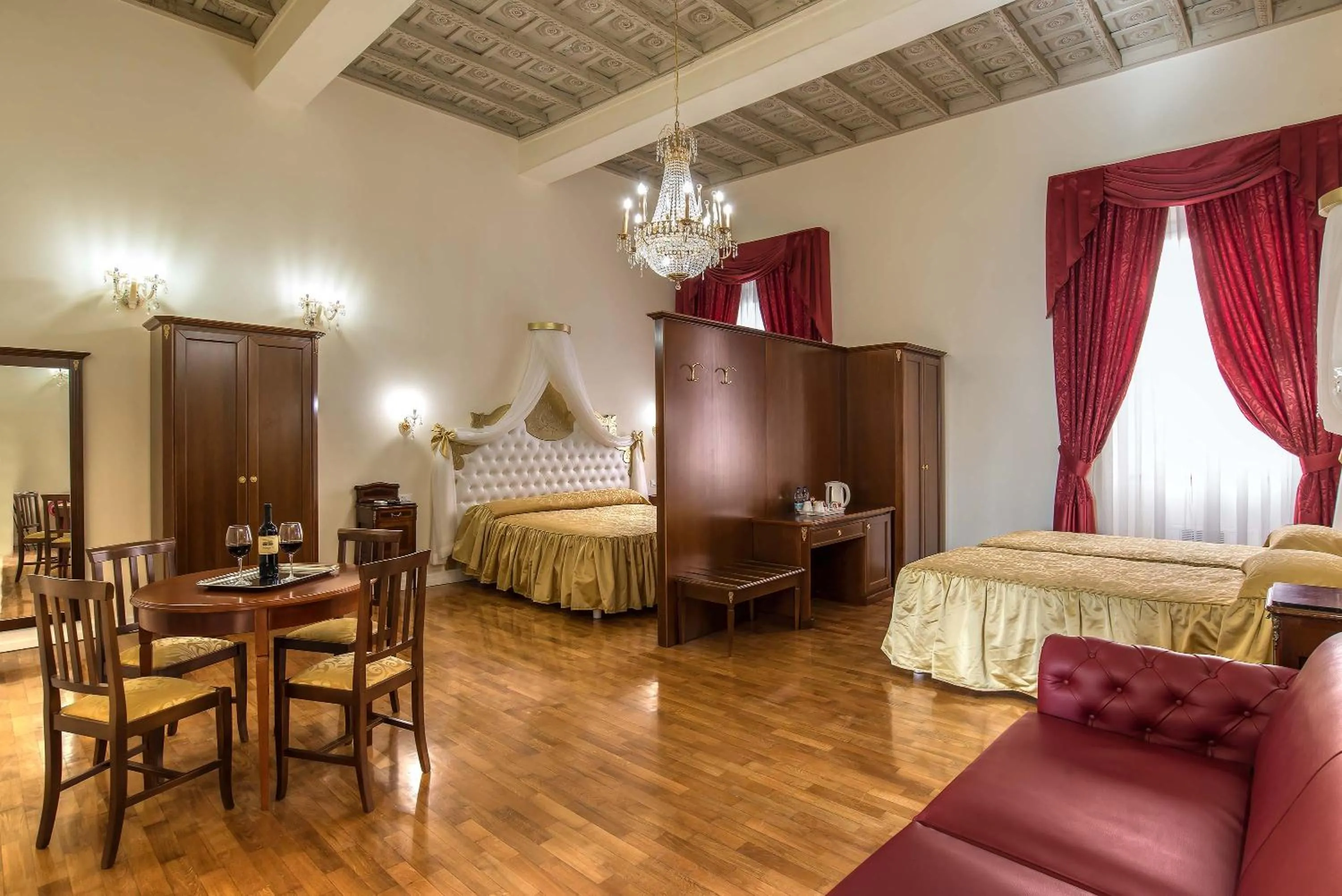 Bedroom, Bed in Trevi Rome Suite