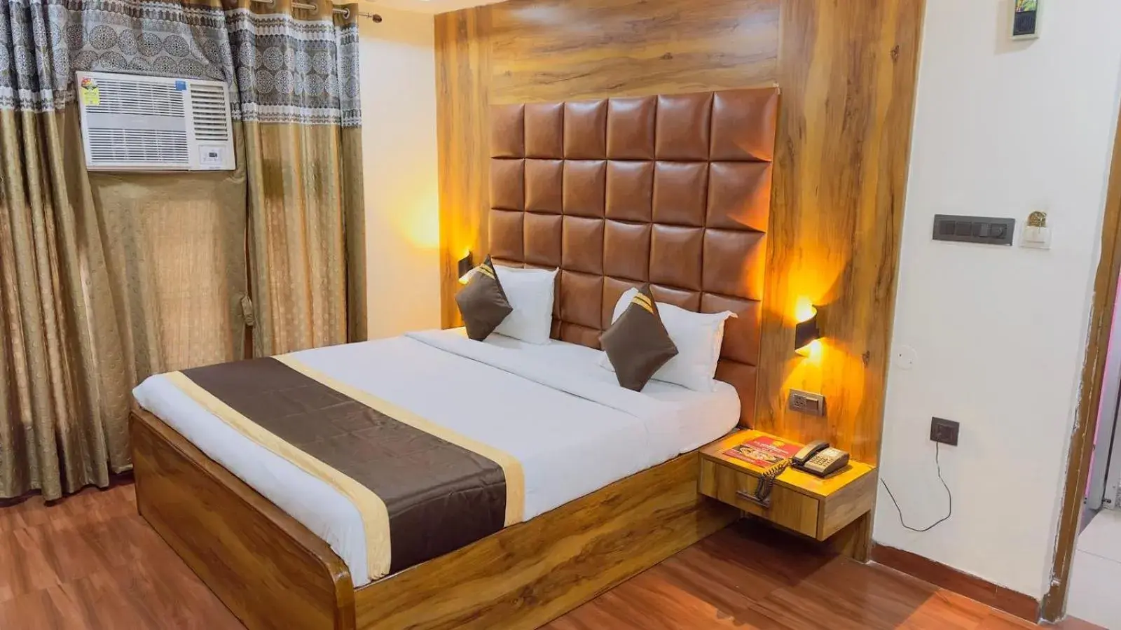 Deluxe Queen Room in Hotel SP International Deluxe Queen Room in Hotel SP International