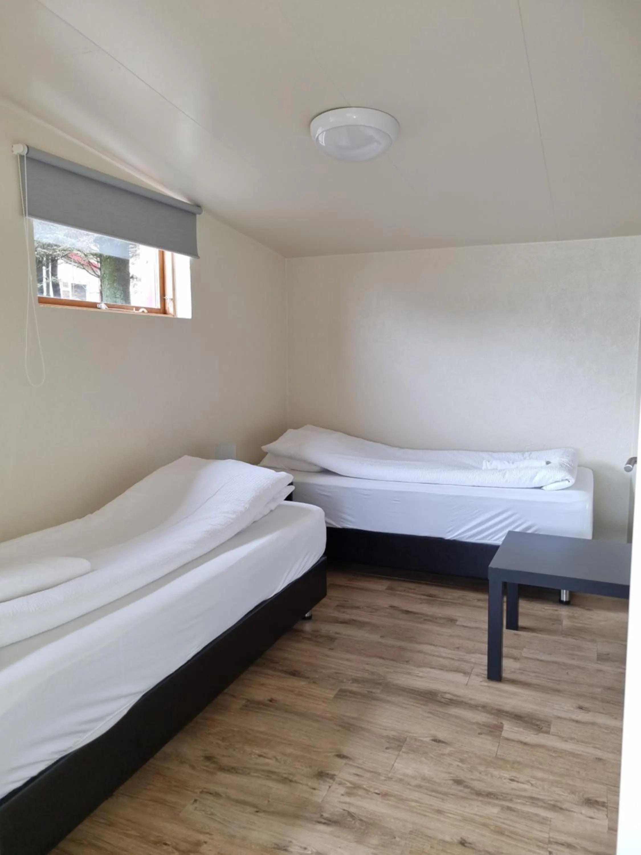 Bedroom, Bed in Lindarbrekka