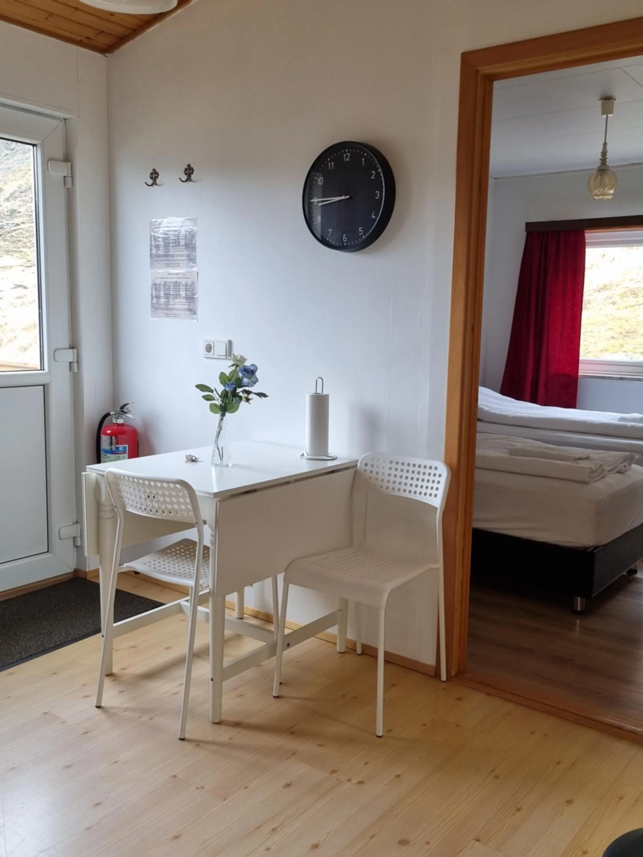 Kitchen or kitchenette, Bed in Lindarbrekka