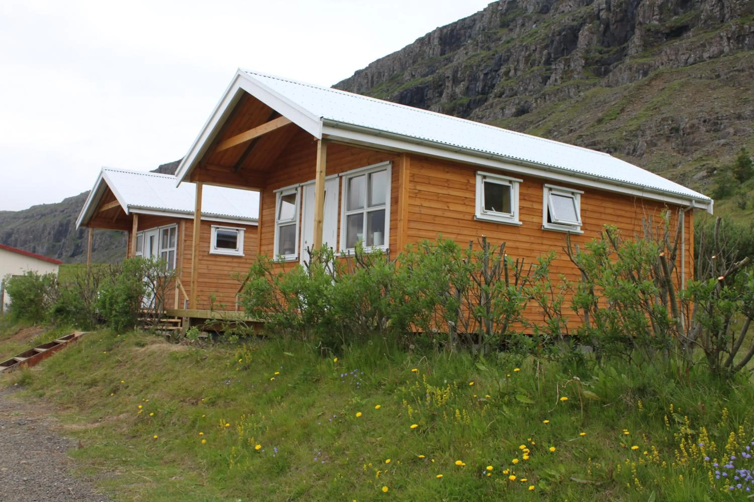 Property building in Lindarbrekka