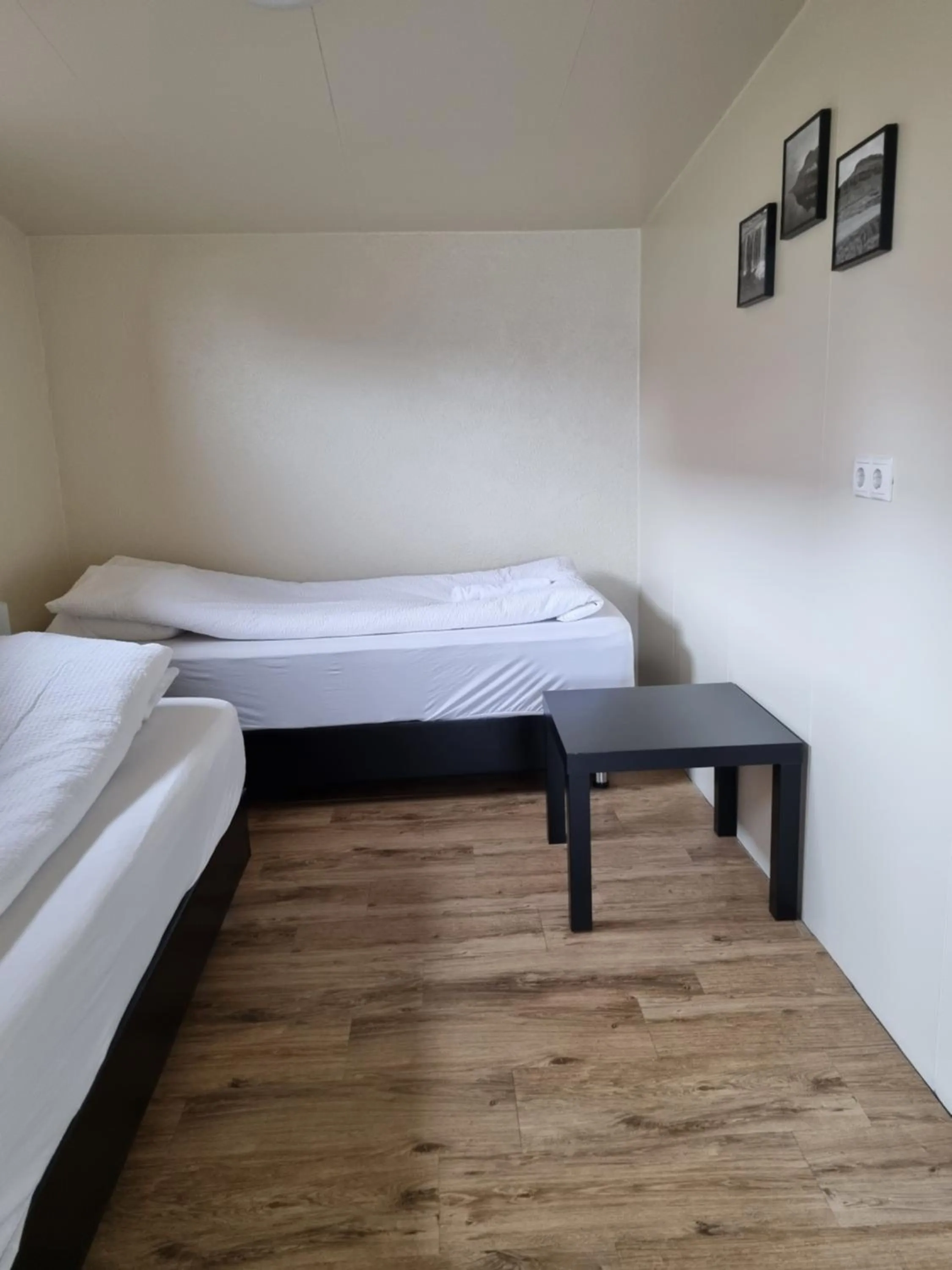 Bedroom, Bed in Lindarbrekka