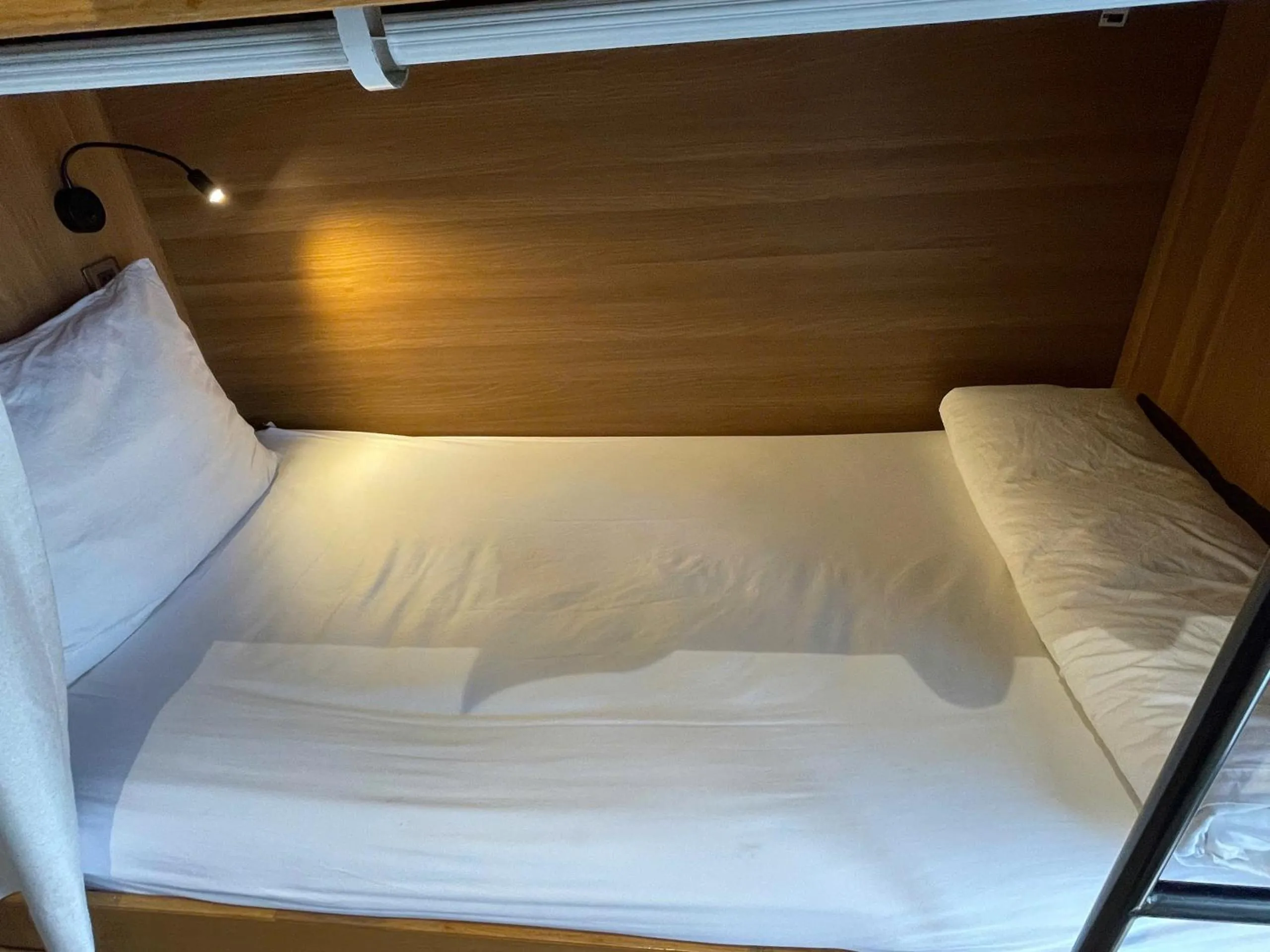 Bed in Tropical Dorm Hostel Da Nang by Haviland