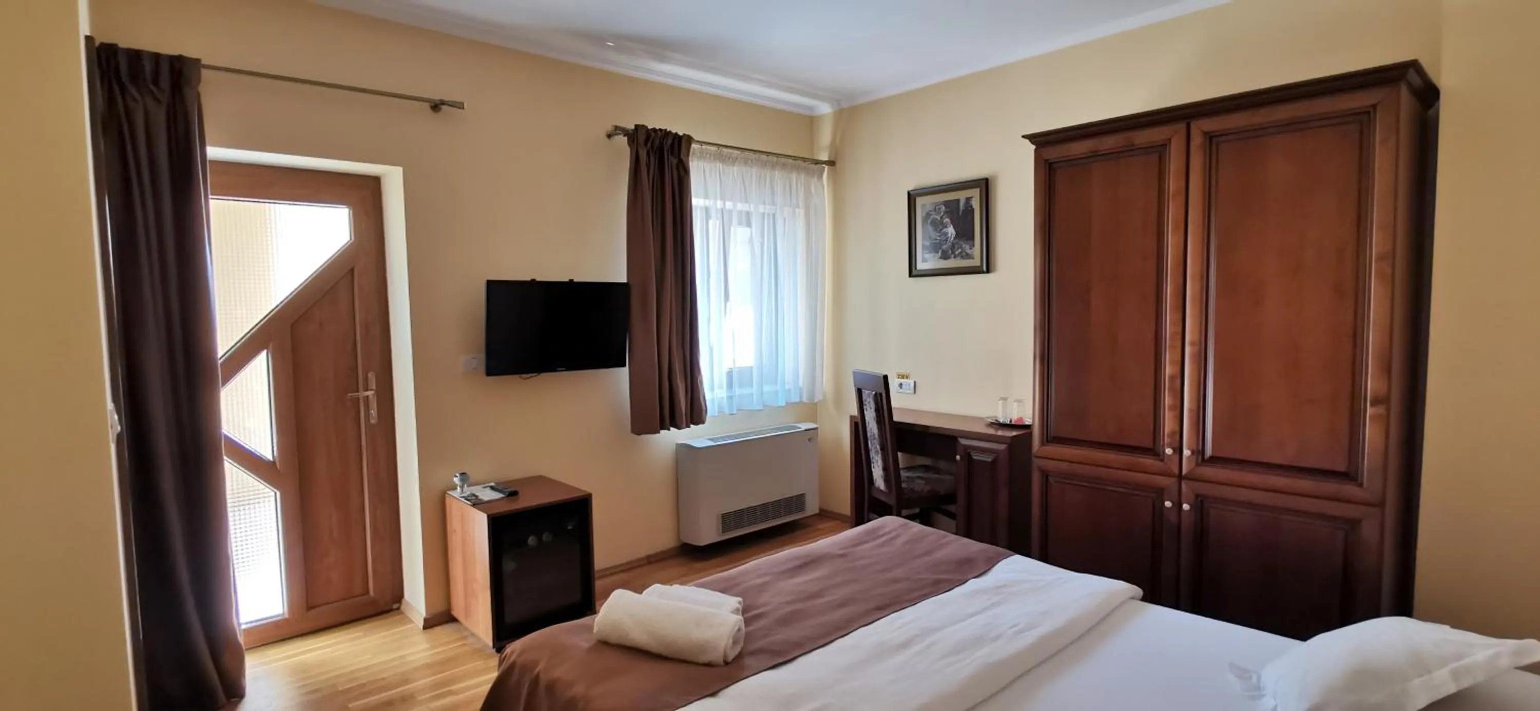 Bed in Pensiunea Nimbus