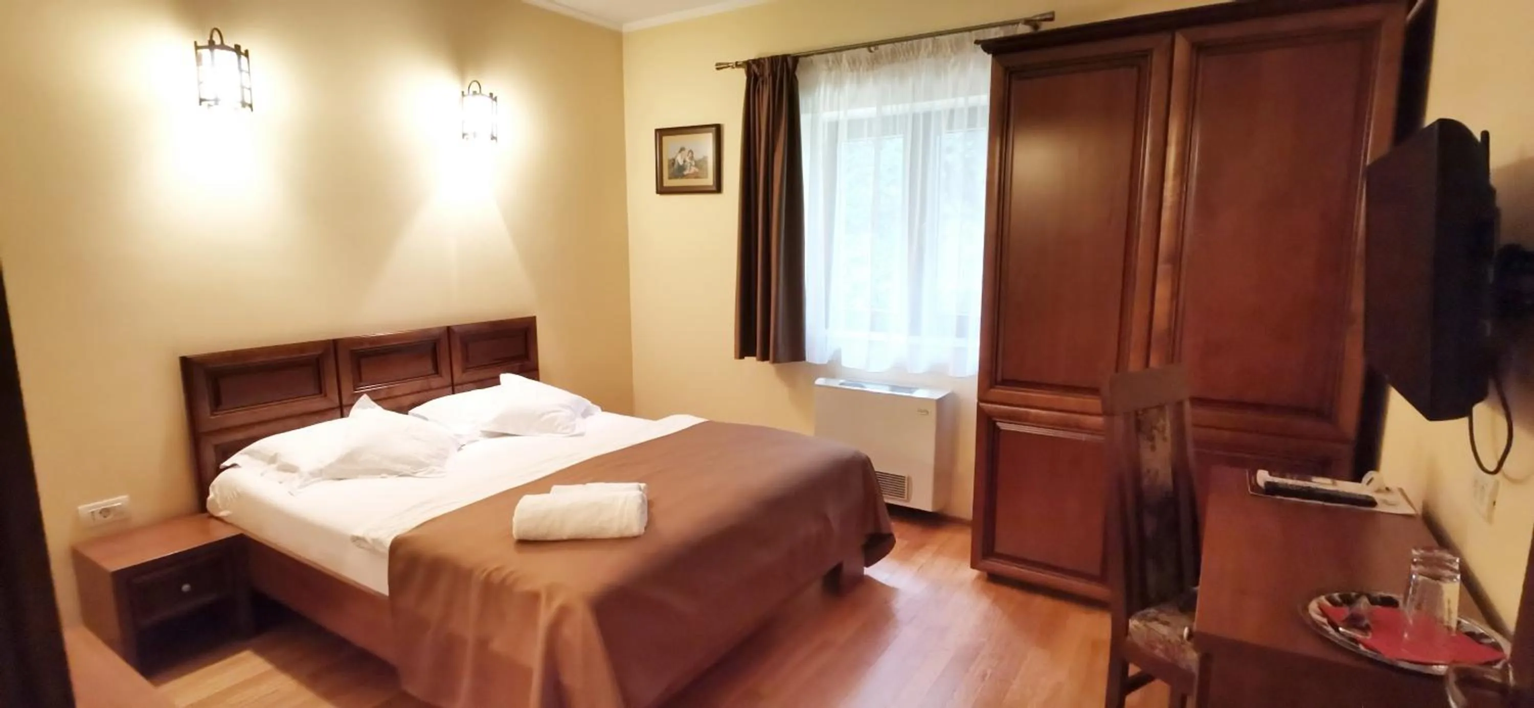 Bed in Pensiunea Nimbus