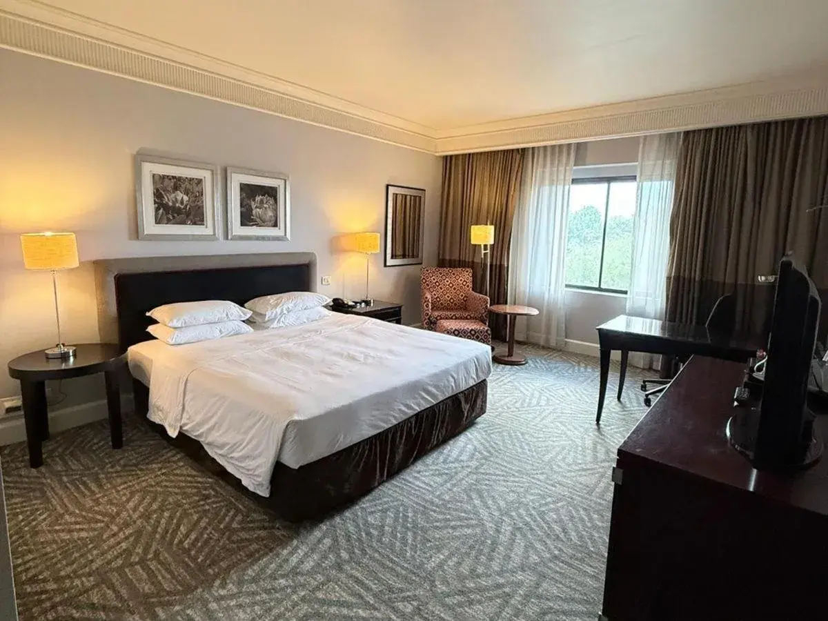 Standard King Room in Royal Majestic Hotel Standard King Room in Royal Majestic Hotel
