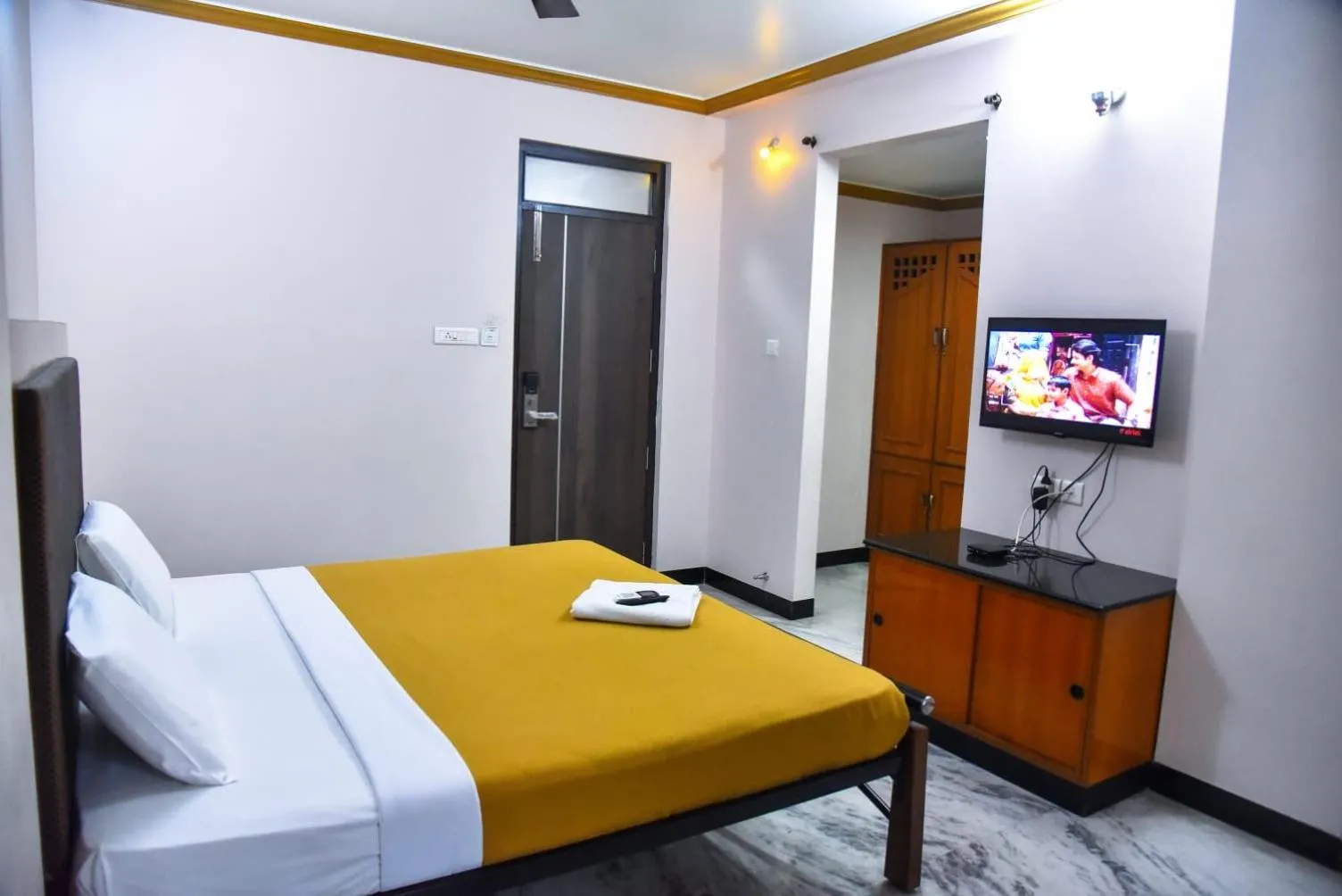 TV and multimedia, Bed in Hotel Grand Palace