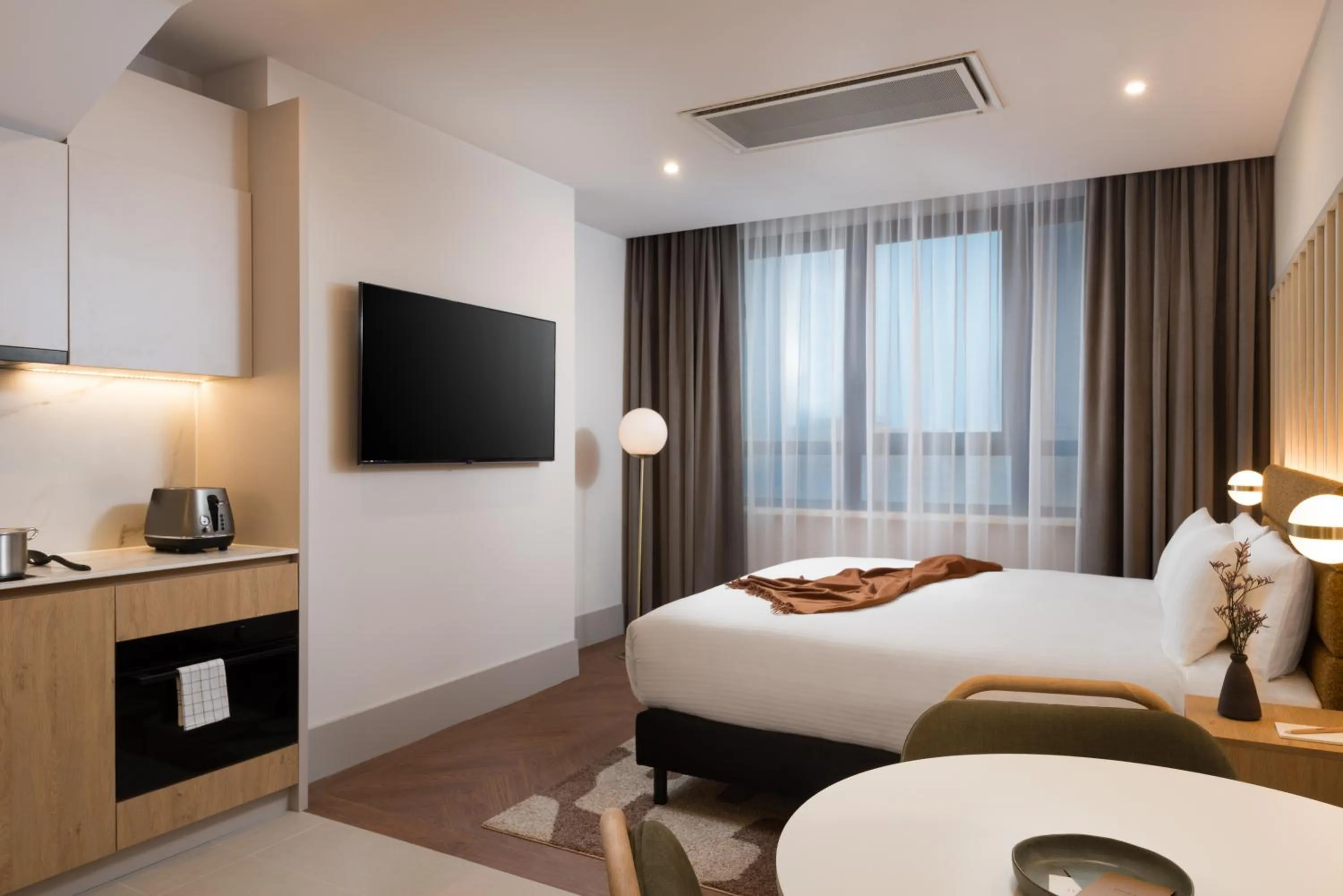 TV and multimedia, Bed in master Wola Warsaw