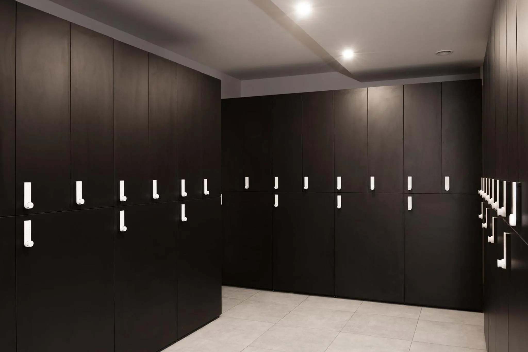 locker in master Wola