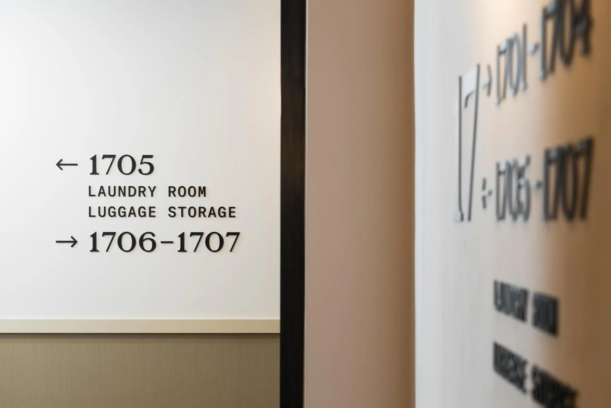 Text overlay in master Wola