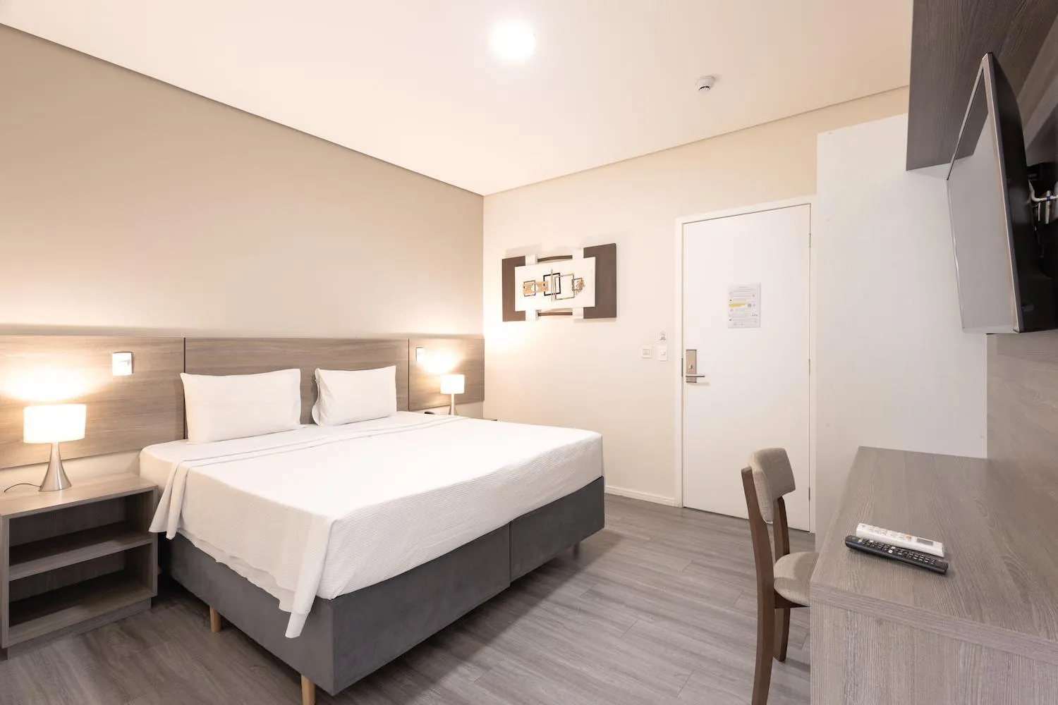 Bed in Sumaré Park Hotel