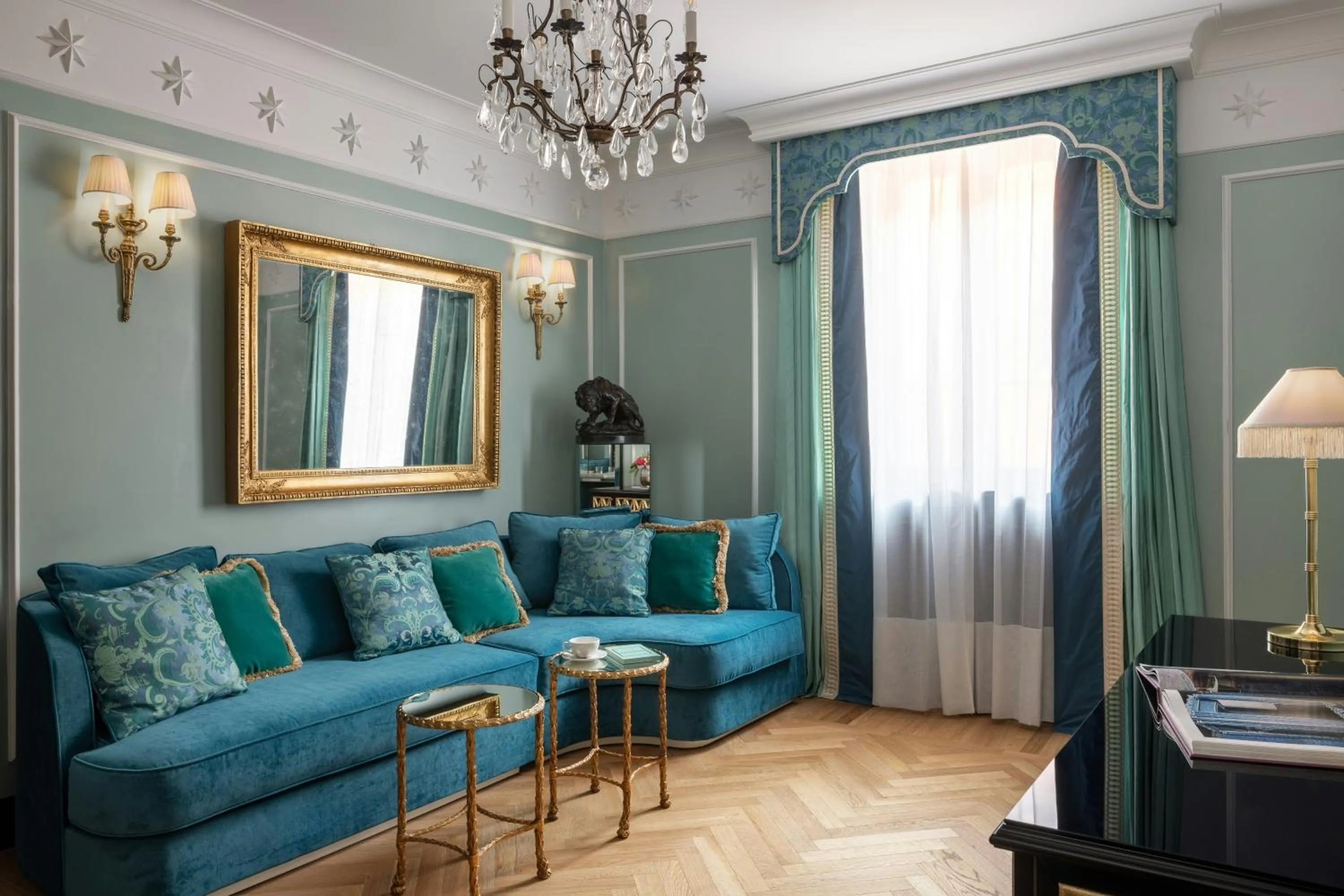 Photo of the whole room in Hotel d’Inghilterra Roma – Starhotels Collezione