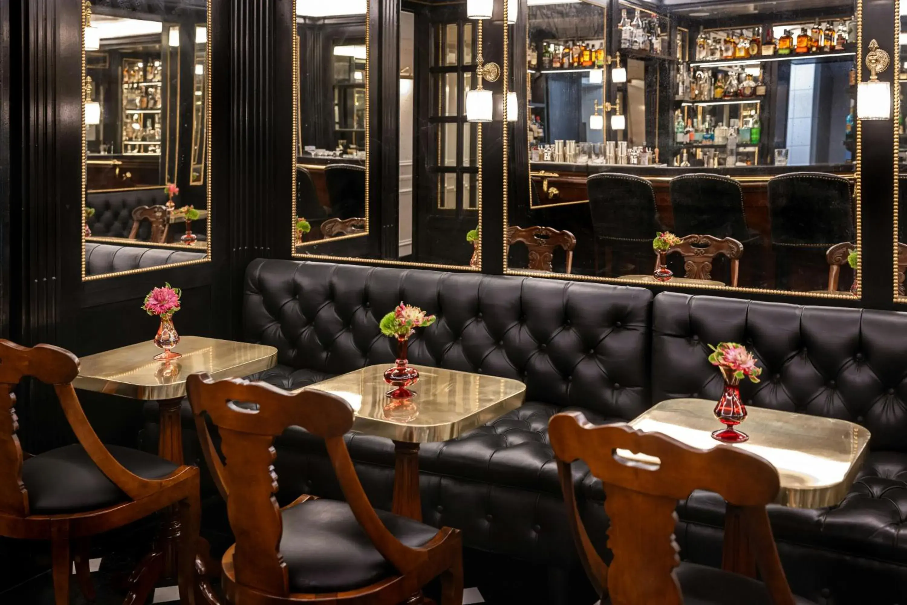 Lounge or bar in Hotel d’Inghilterra Roma – Starhotels Collezione Lounge or bar in Hotel d’Inghilterra Roma – Starhotels Collezione